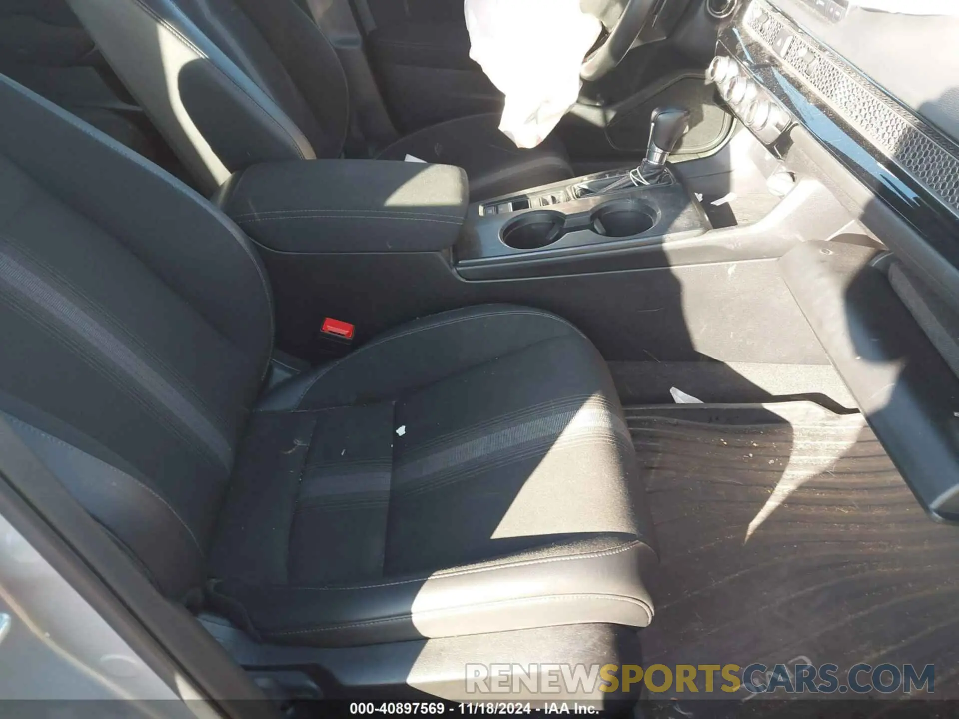 5 Photograph of a damaged car 2HGFE2F53NH602230 HONDA CIVIC 2022