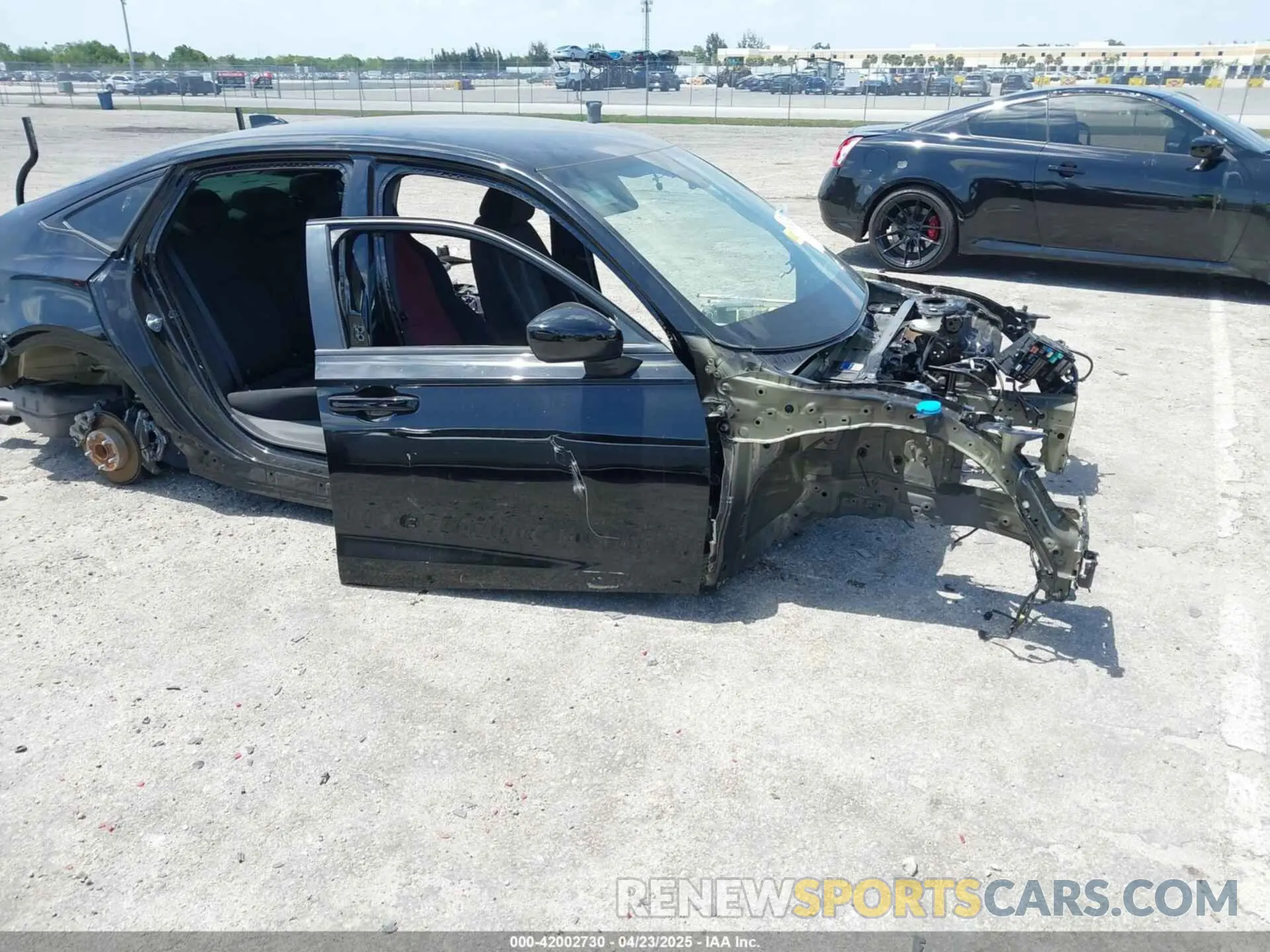 18 Photograph of a damaged car 2HGFE2F54NH591870 HONDA CIVIC 2022