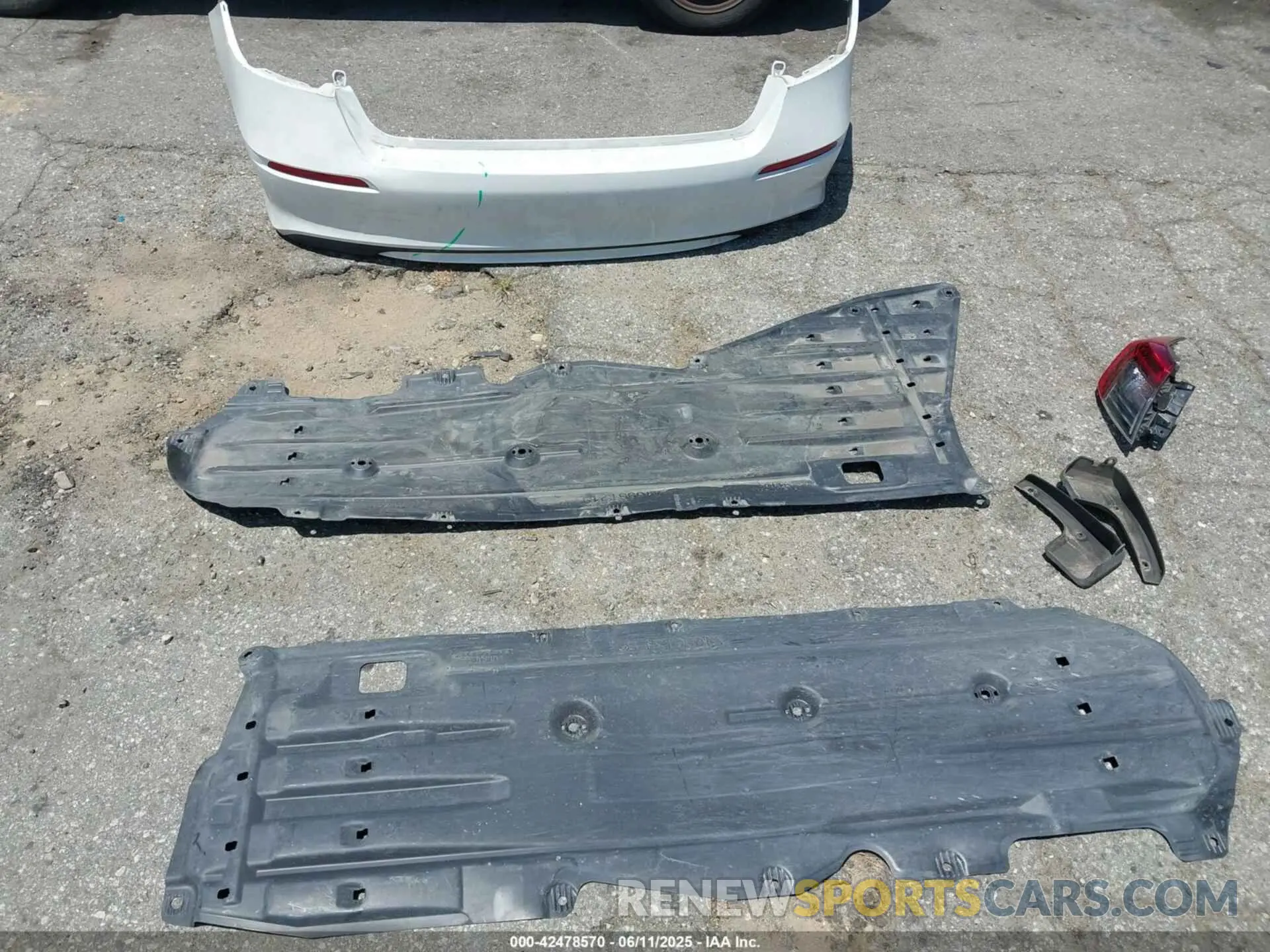 12 Photograph of a damaged car 2HGFE2F54NH596700 HONDA CIVIC 2022