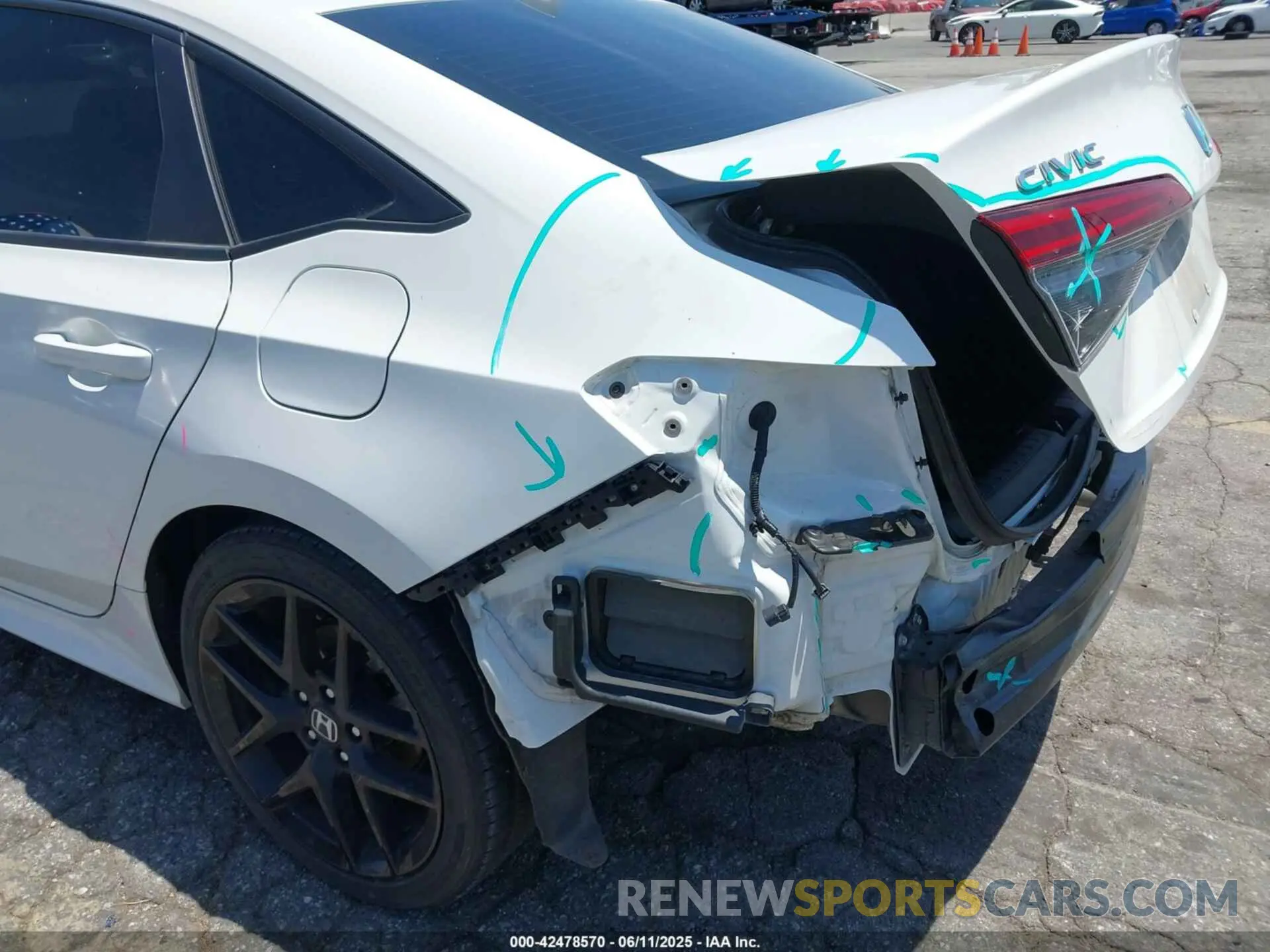 18 Photograph of a damaged car 2HGFE2F54NH596700 HONDA CIVIC 2022