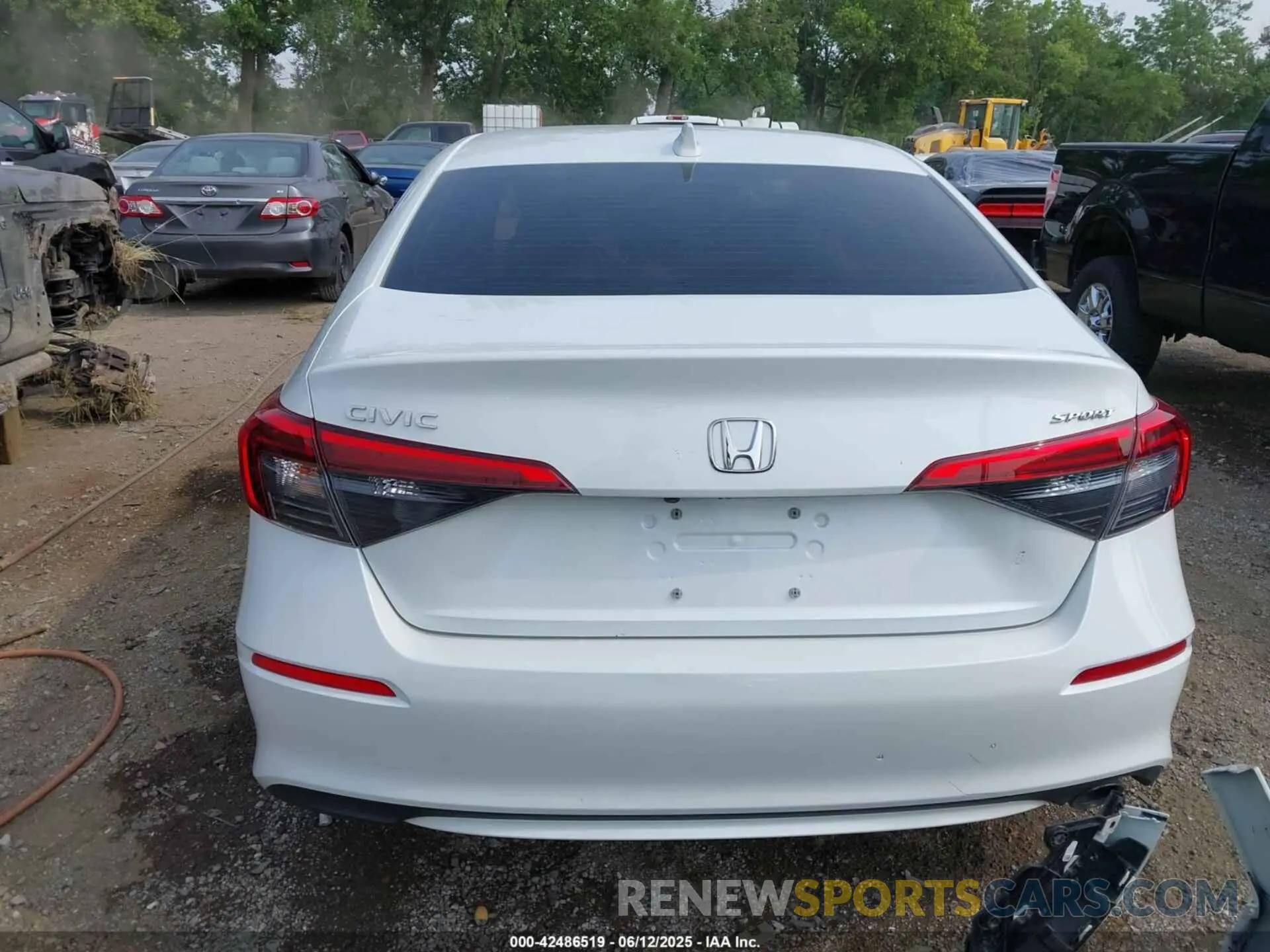 17 Photograph of a damaged car 2HGFE2F55NH550812 HONDA CIVIC 2022