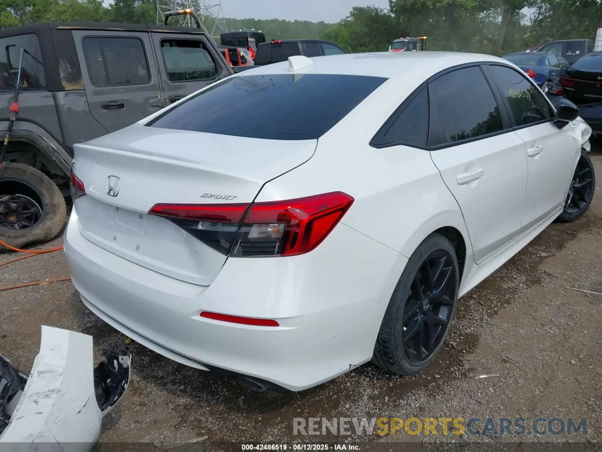 4 Photograph of a damaged car 2HGFE2F55NH550812 HONDA CIVIC 2022