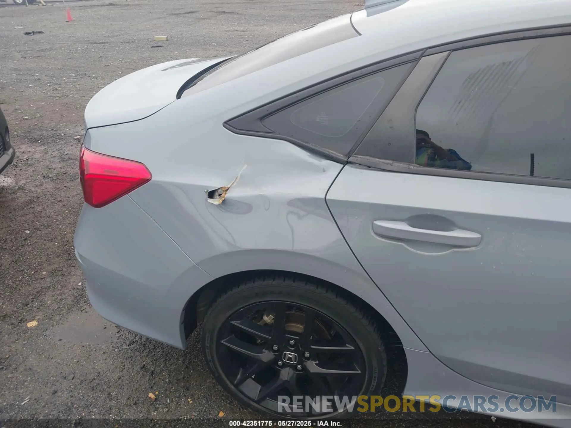 17 Photograph of a damaged car 2HGFE2F55NH592929 HONDA CIVIC 2022