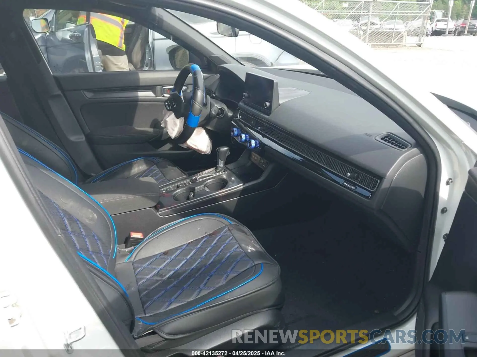 5 Photograph of a damaged car 2HGFE2F56NH515664 HONDA CIVIC 2022