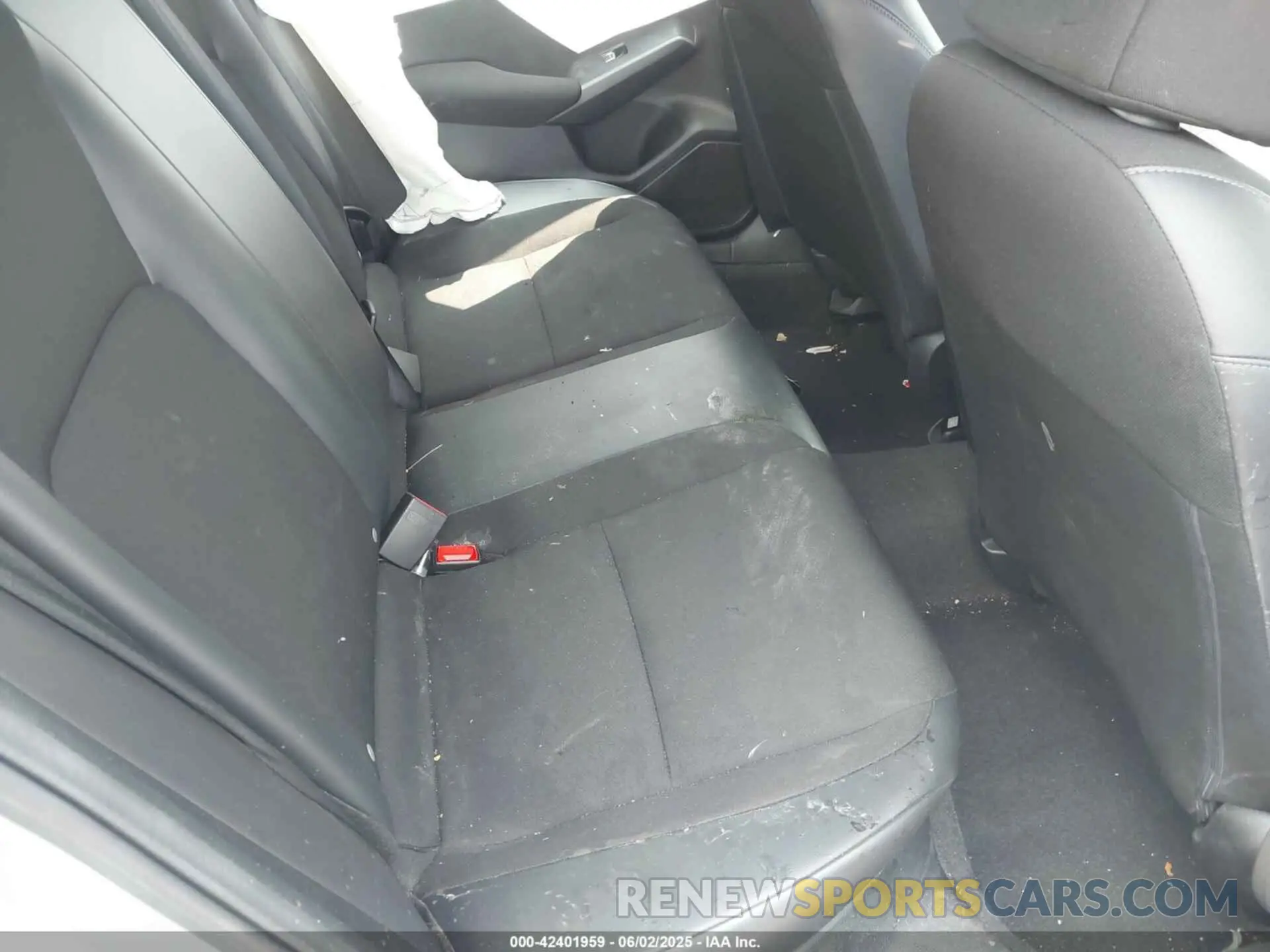 8 Photograph of a damaged car 2HGFE2F56NH555517 HONDA CIVIC 2022