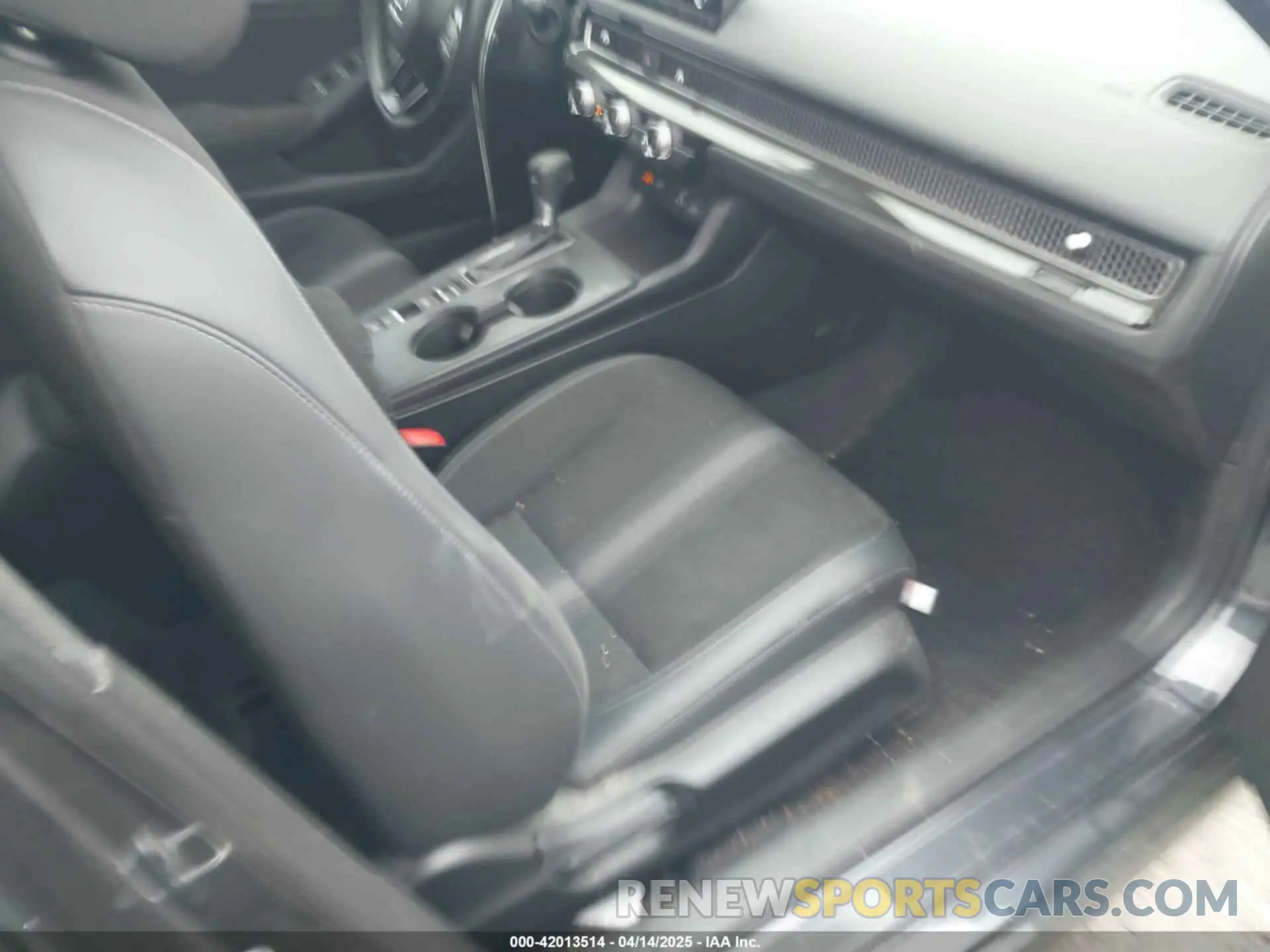 5 Photograph of a damaged car 2HGFE2F56NH563133 HONDA CIVIC 2022
