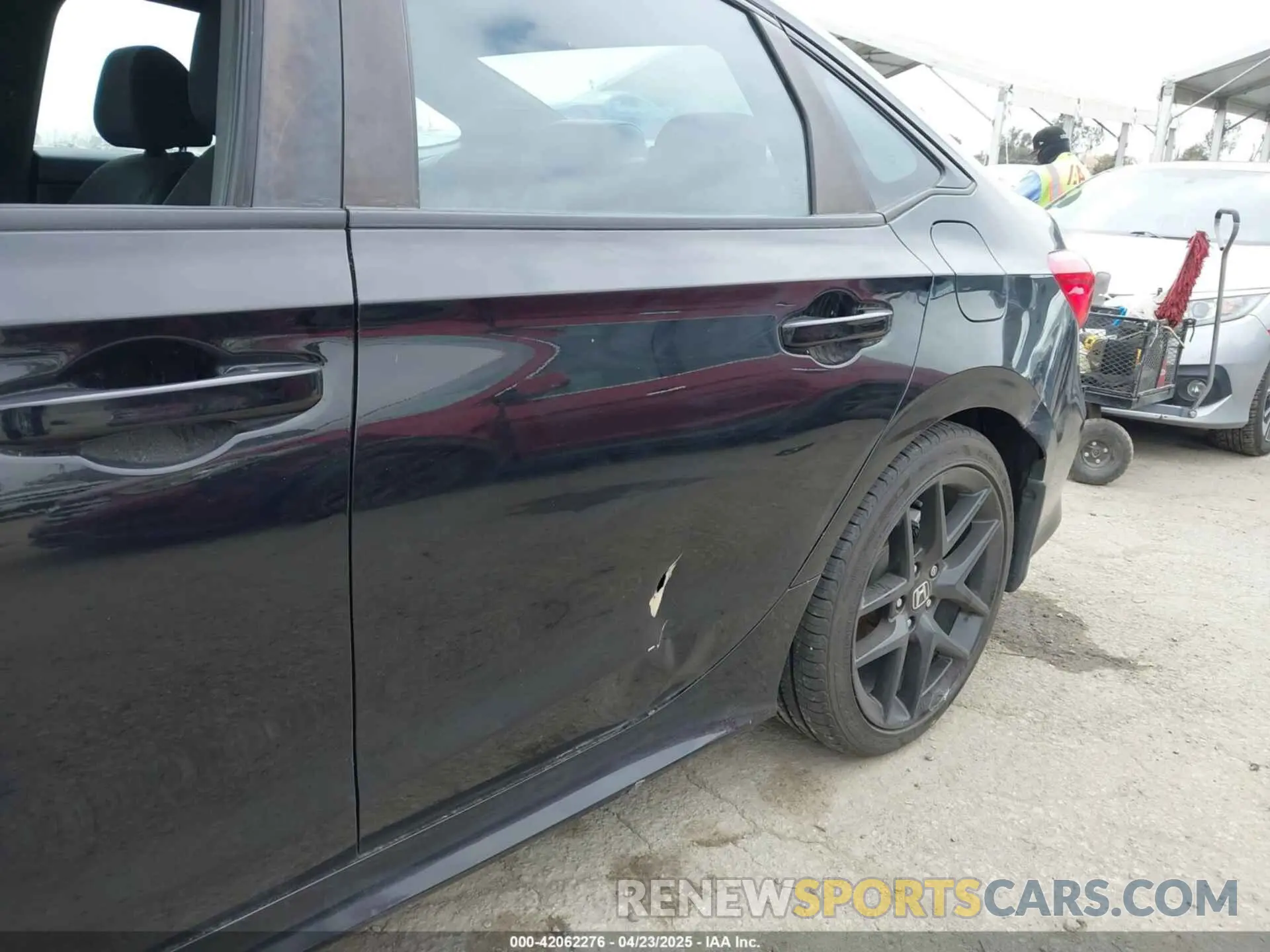 17 Photograph of a damaged car 2HGFE2F56NH577291 HONDA CIVIC 2022