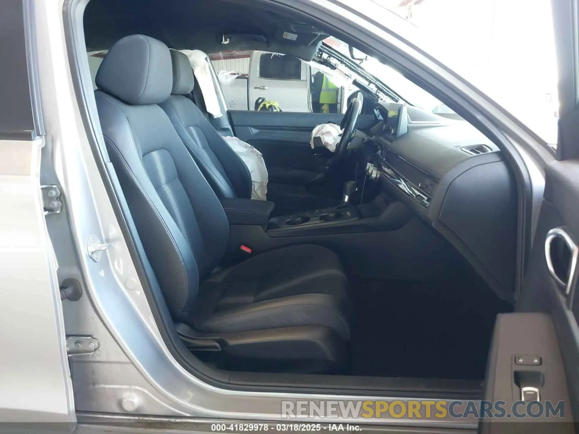 5 Photograph of a damaged car 2HGFE2F56NH577596 HONDA CIVIC 2022