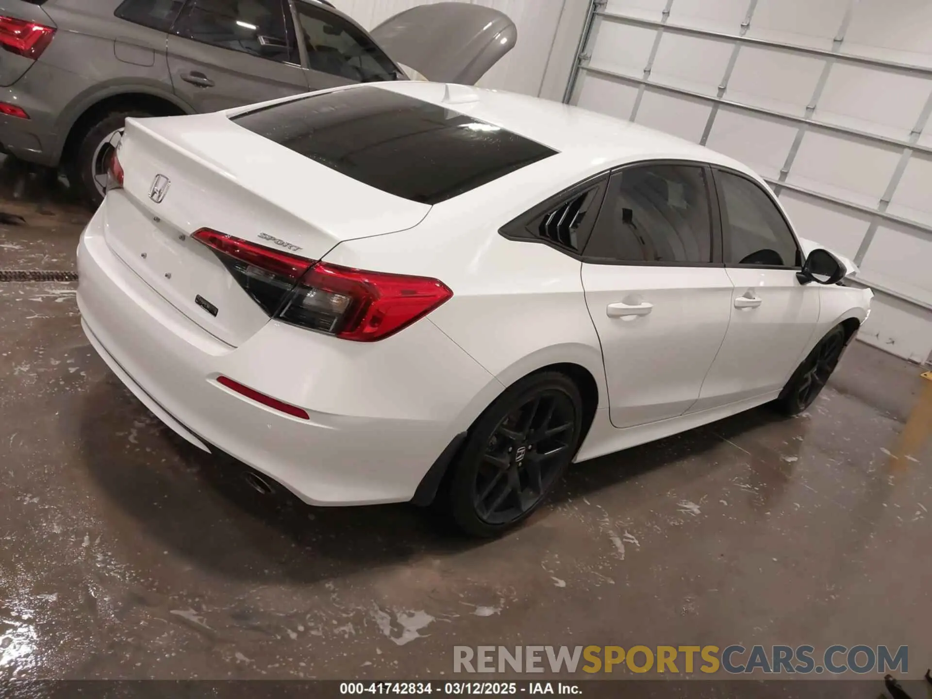 4 Photograph of a damaged car 2HGFE2F56NH581471 HONDA CIVIC 2022