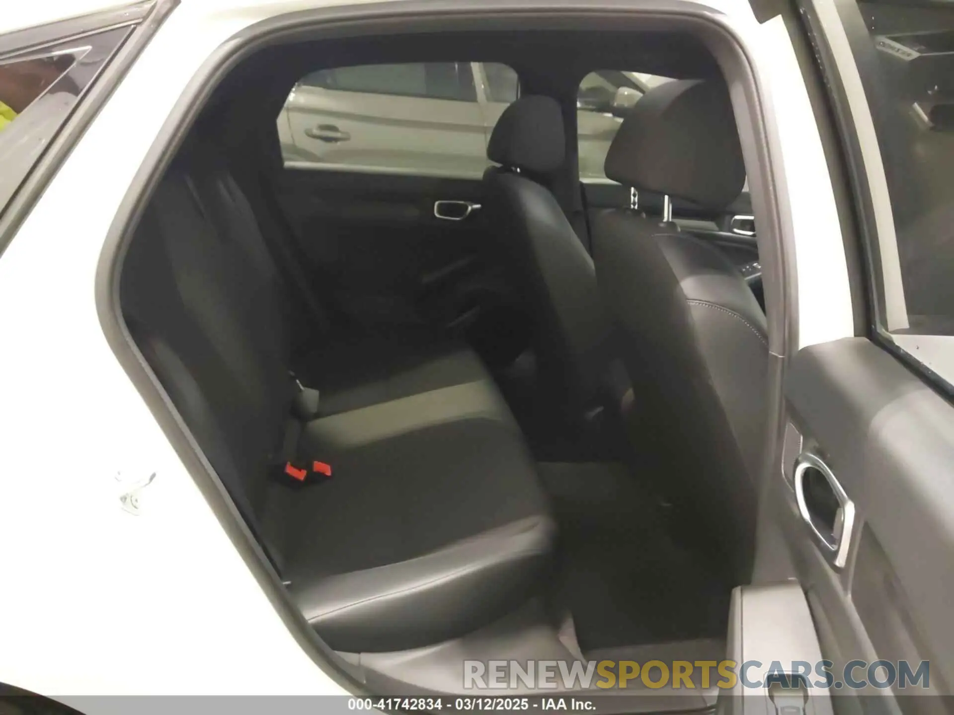 8 Photograph of a damaged car 2HGFE2F56NH581471 HONDA CIVIC 2022