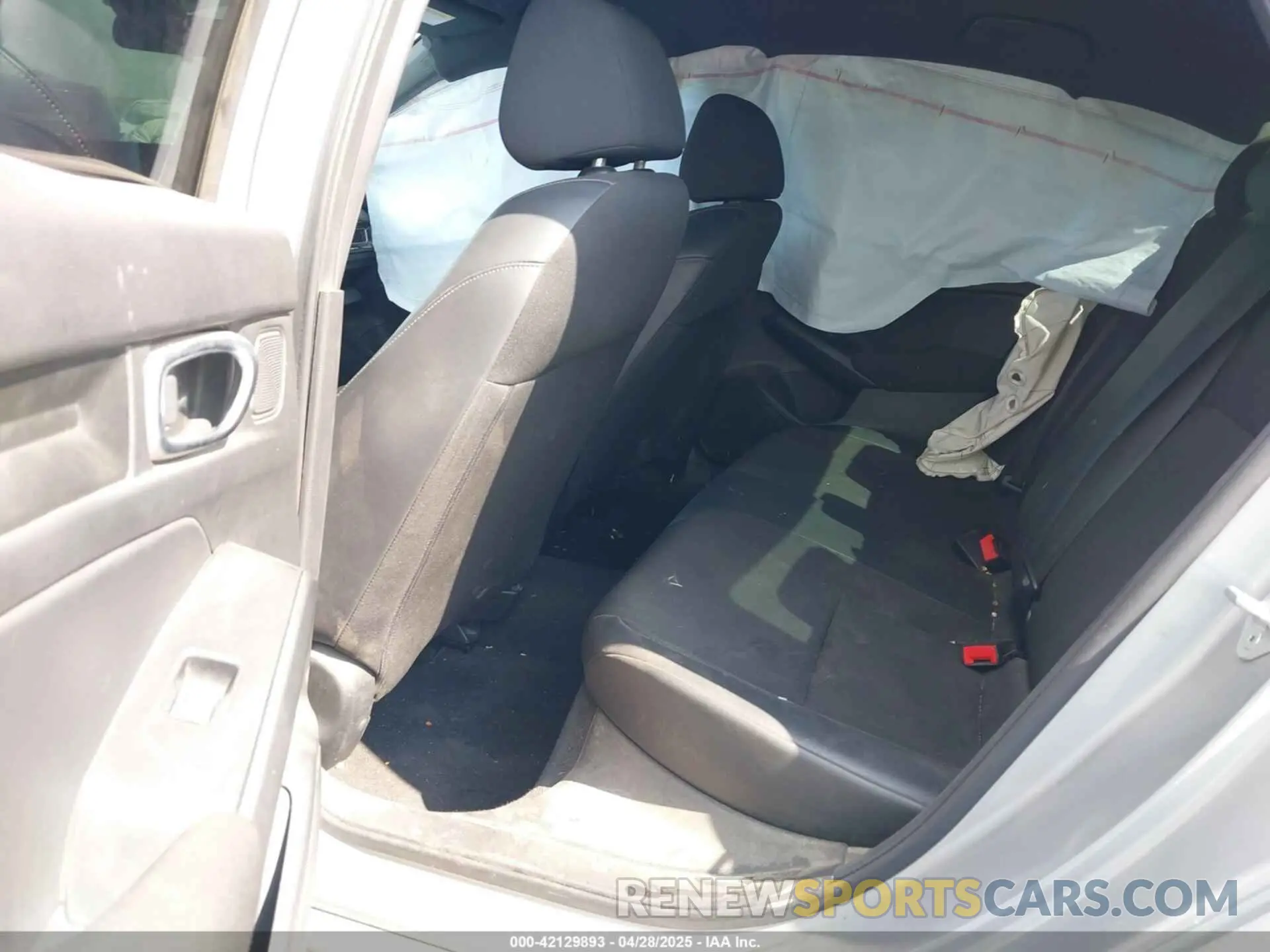 8 Photograph of a damaged car 2HGFE2F56NH593846 HONDA CIVIC 2022