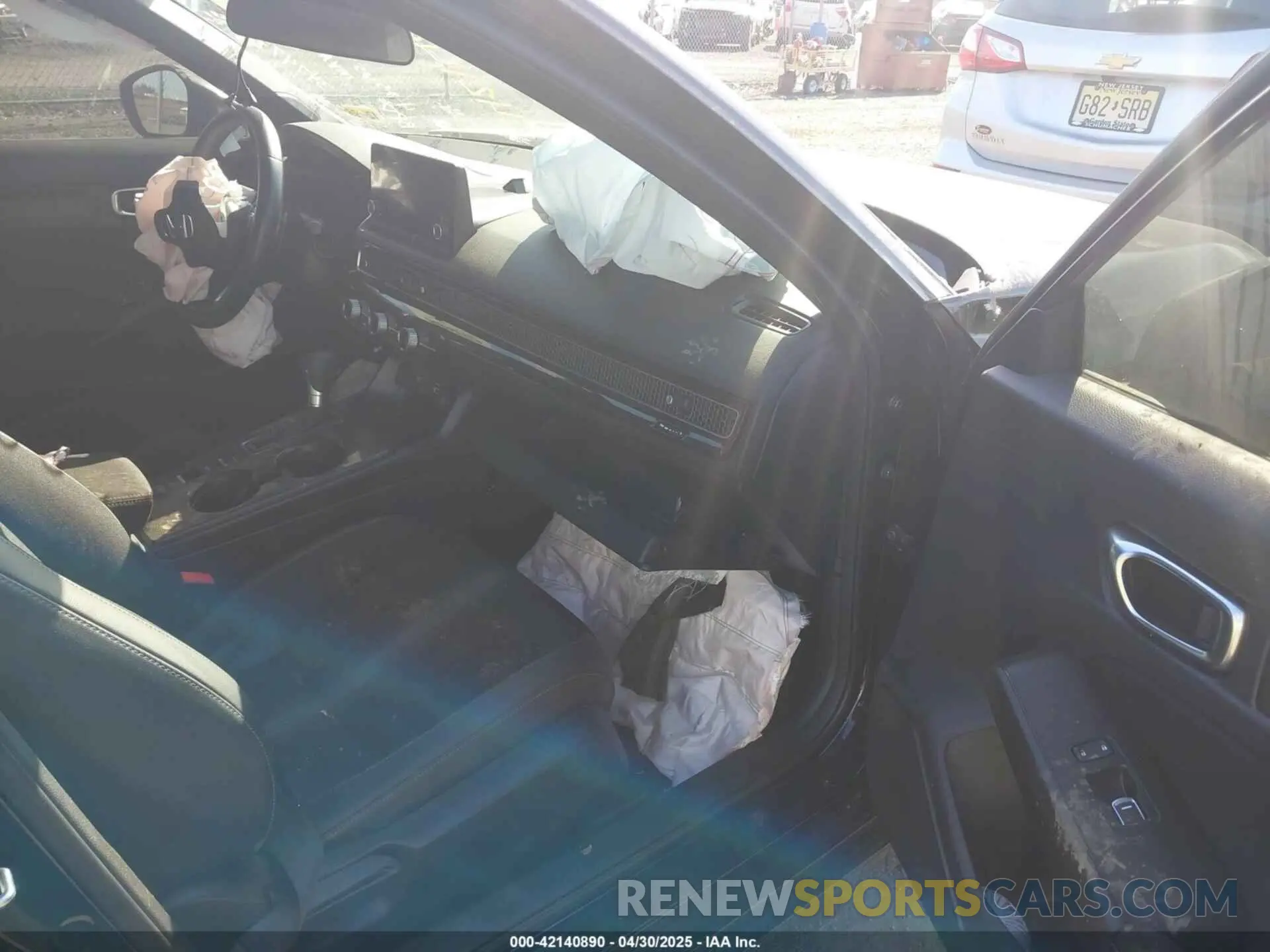 5 Photograph of a damaged car 2HGFE2F56NH606823 HONDA CIVIC 2022