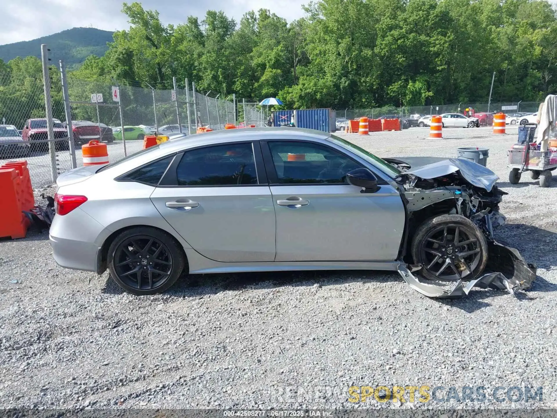 13 Photograph of a damaged car 2HGFE2F57NH607141 HONDA CIVIC 2022