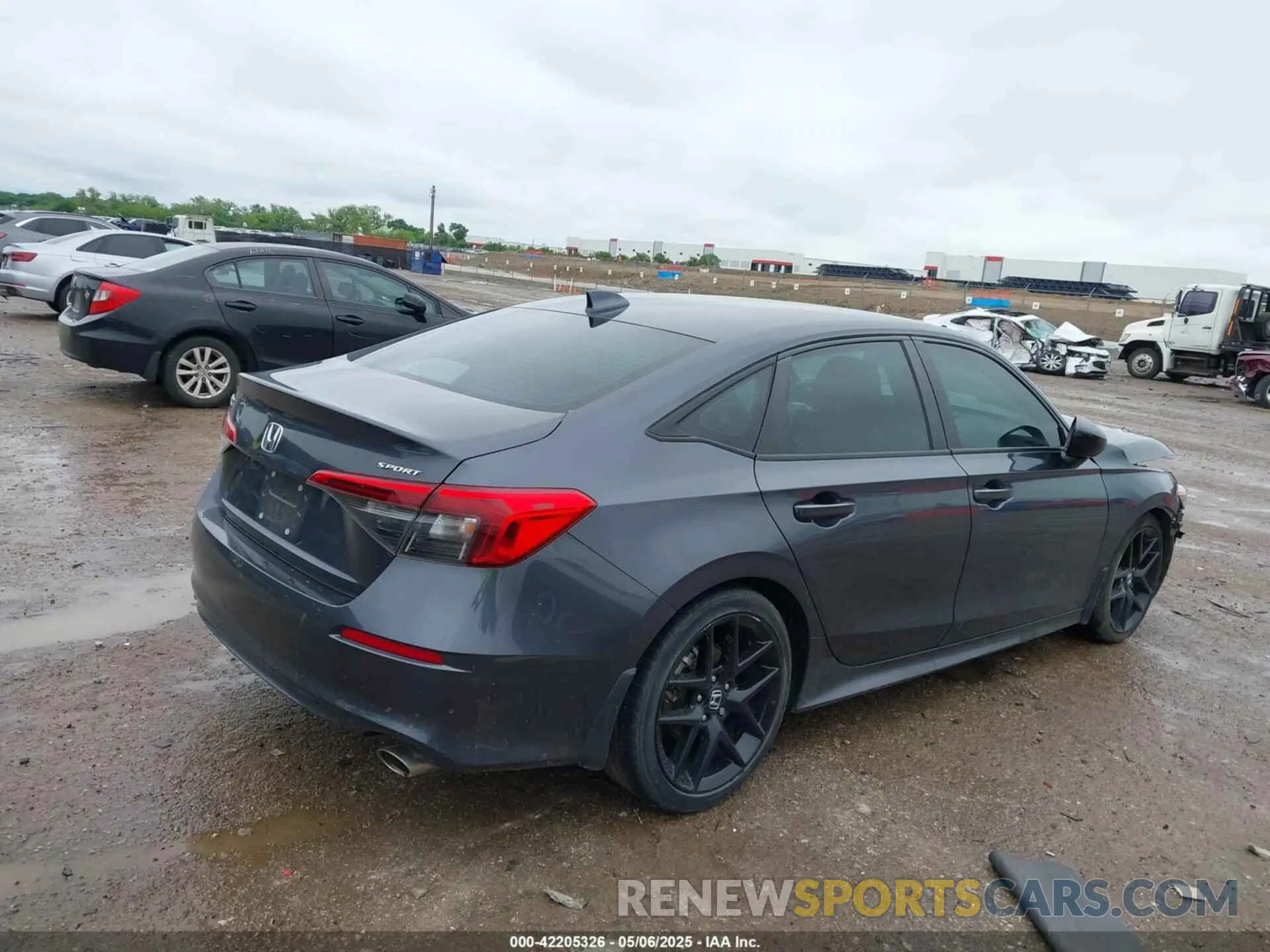 4 Photograph of a damaged car 2HGFE2F58NH515360 HONDA CIVIC 2022