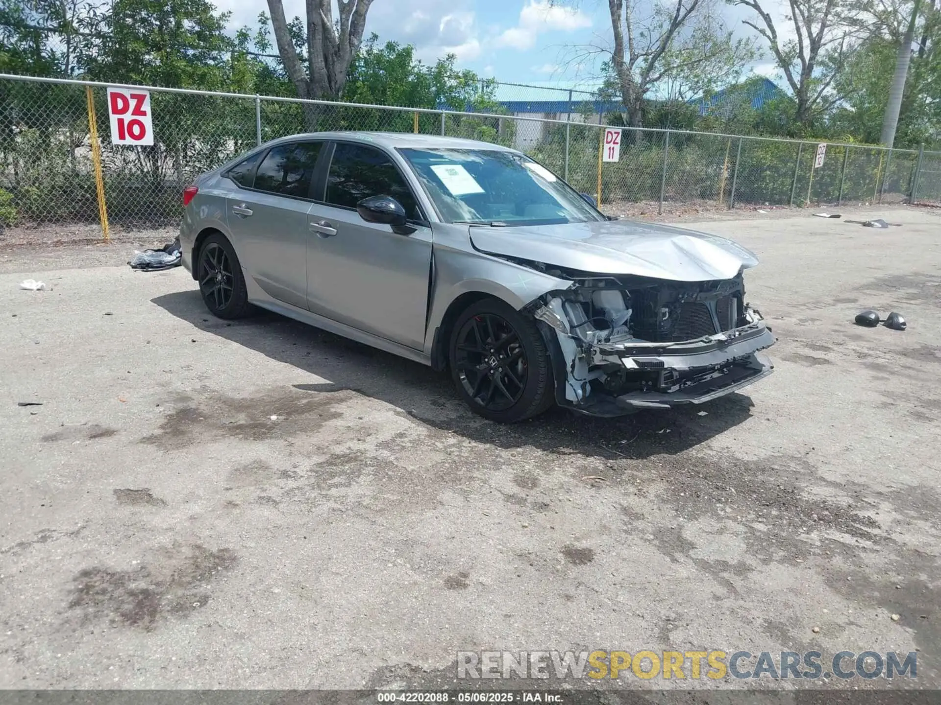1 Photograph of a damaged car 2HGFE2F58NH586977 HONDA CIVIC 2022