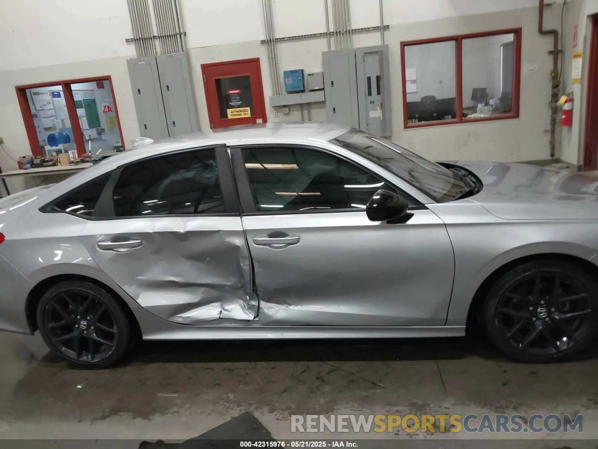 13 Photograph of a damaged car 2HGFE2F59NH512211 HONDA CIVIC 2022