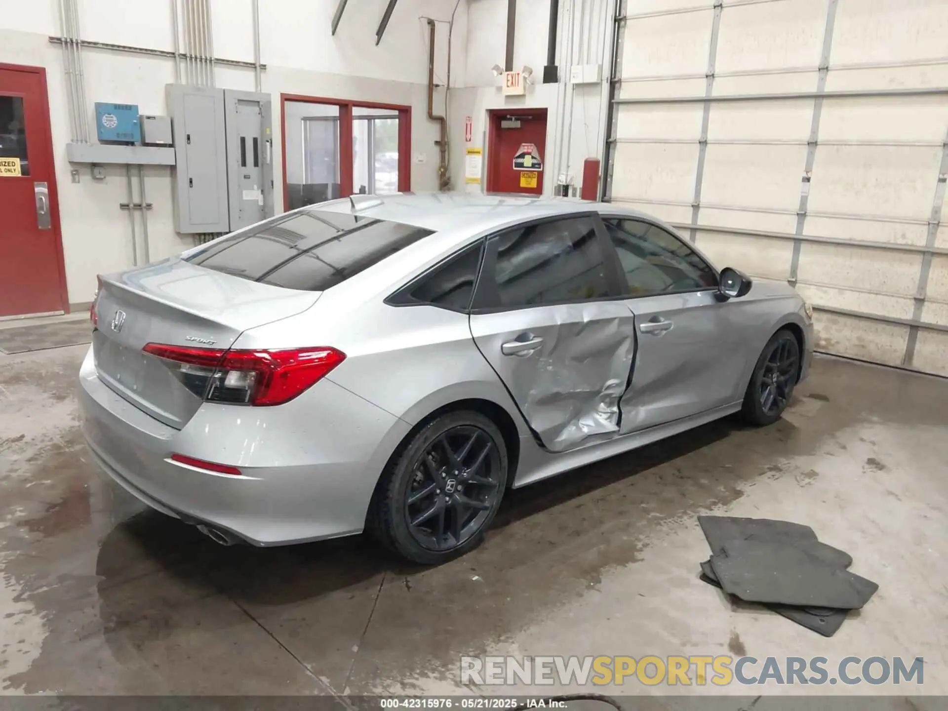4 Photograph of a damaged car 2HGFE2F59NH512211 HONDA CIVIC 2022