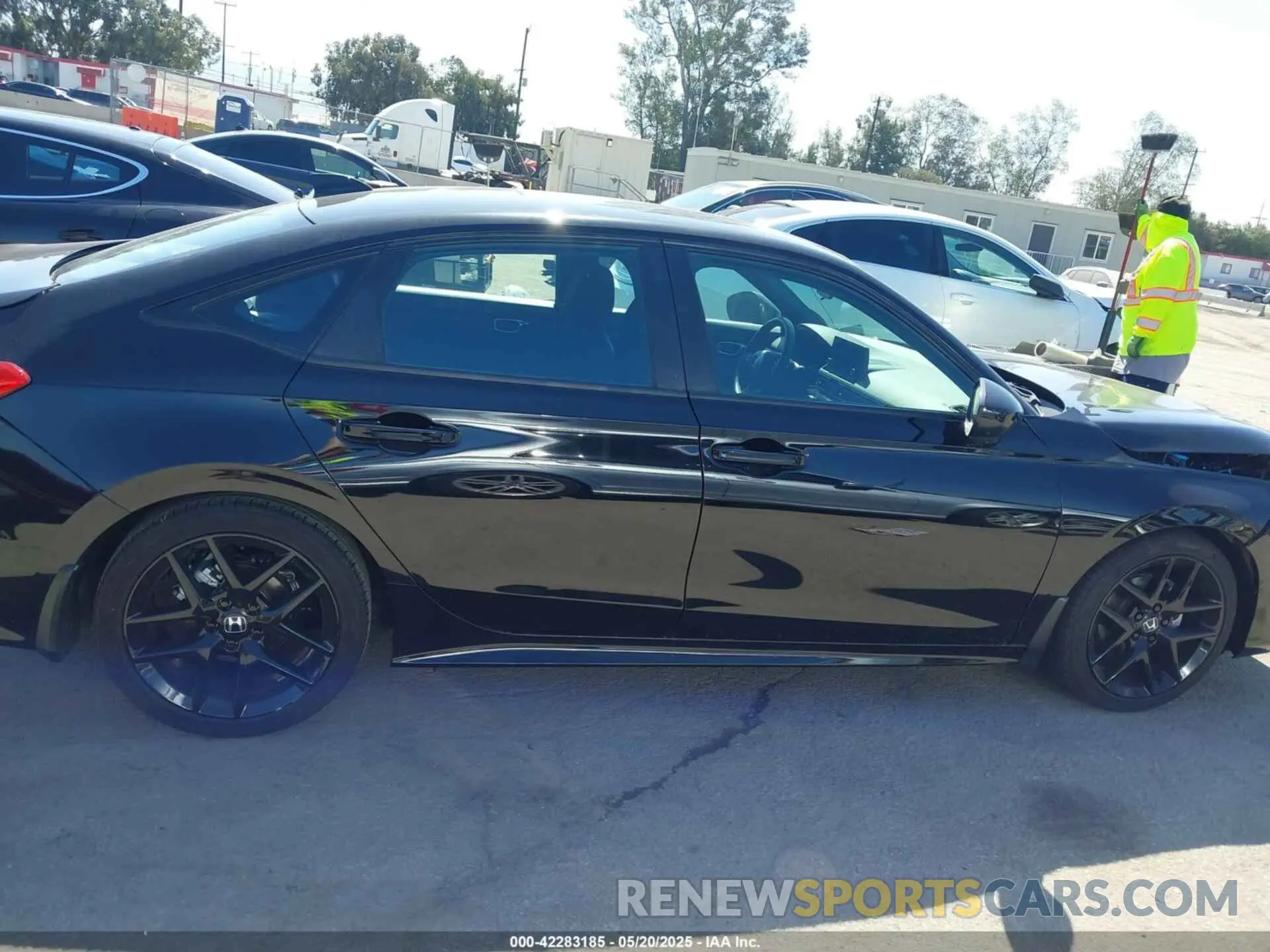 13 Photograph of a damaged car 2HGFE2F59NH601695 HONDA CIVIC 2022