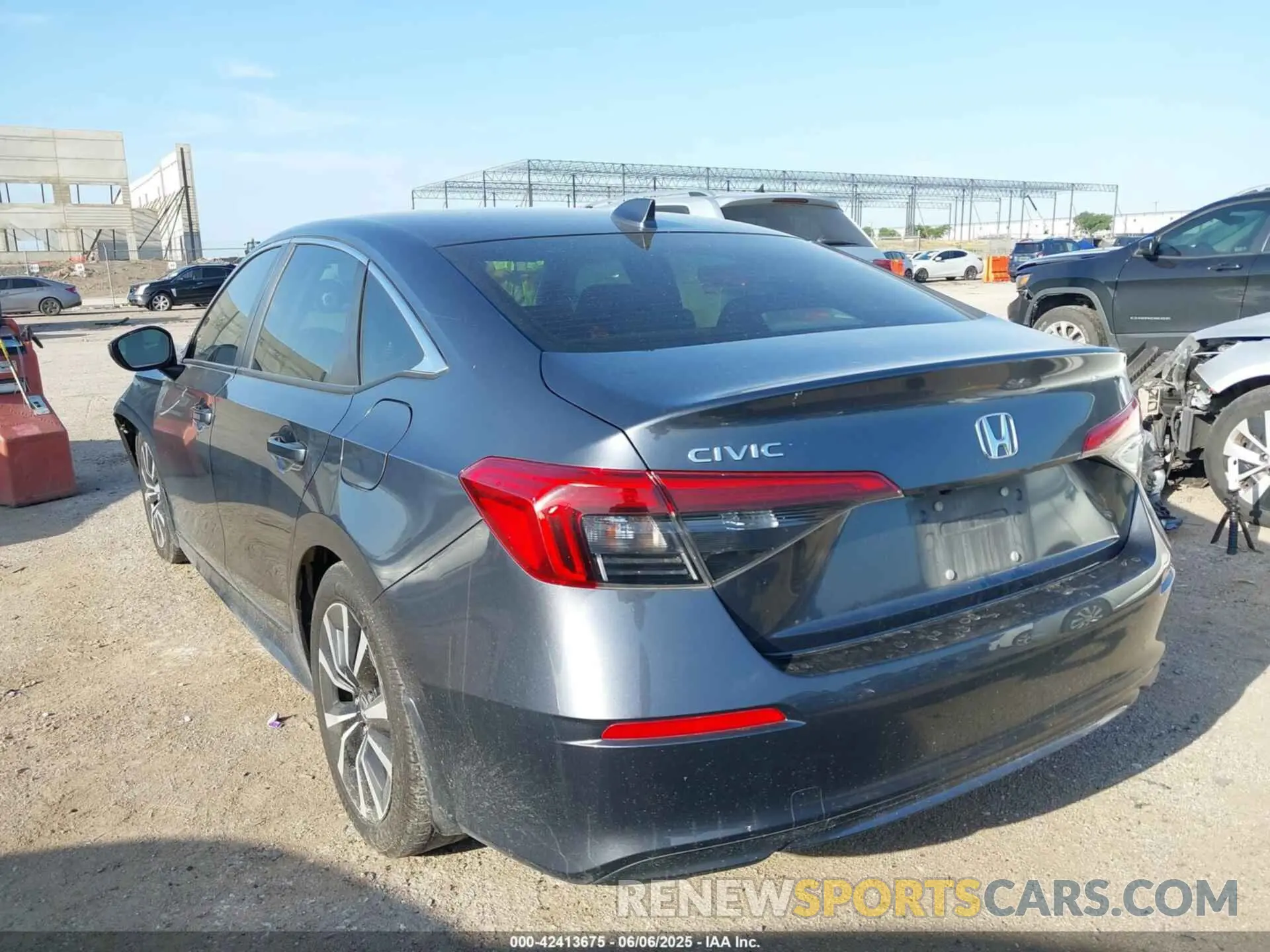 3 Photograph of a damaged car JHMFE1F72NX007972 HONDA CIVIC 2022