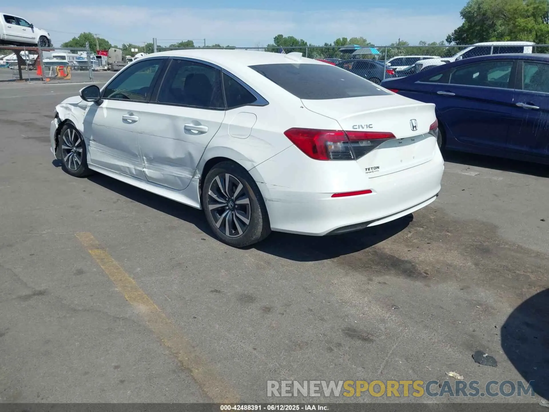 3 Photograph of a damaged car JHMFE1F76NX001835 HONDA CIVIC 2022