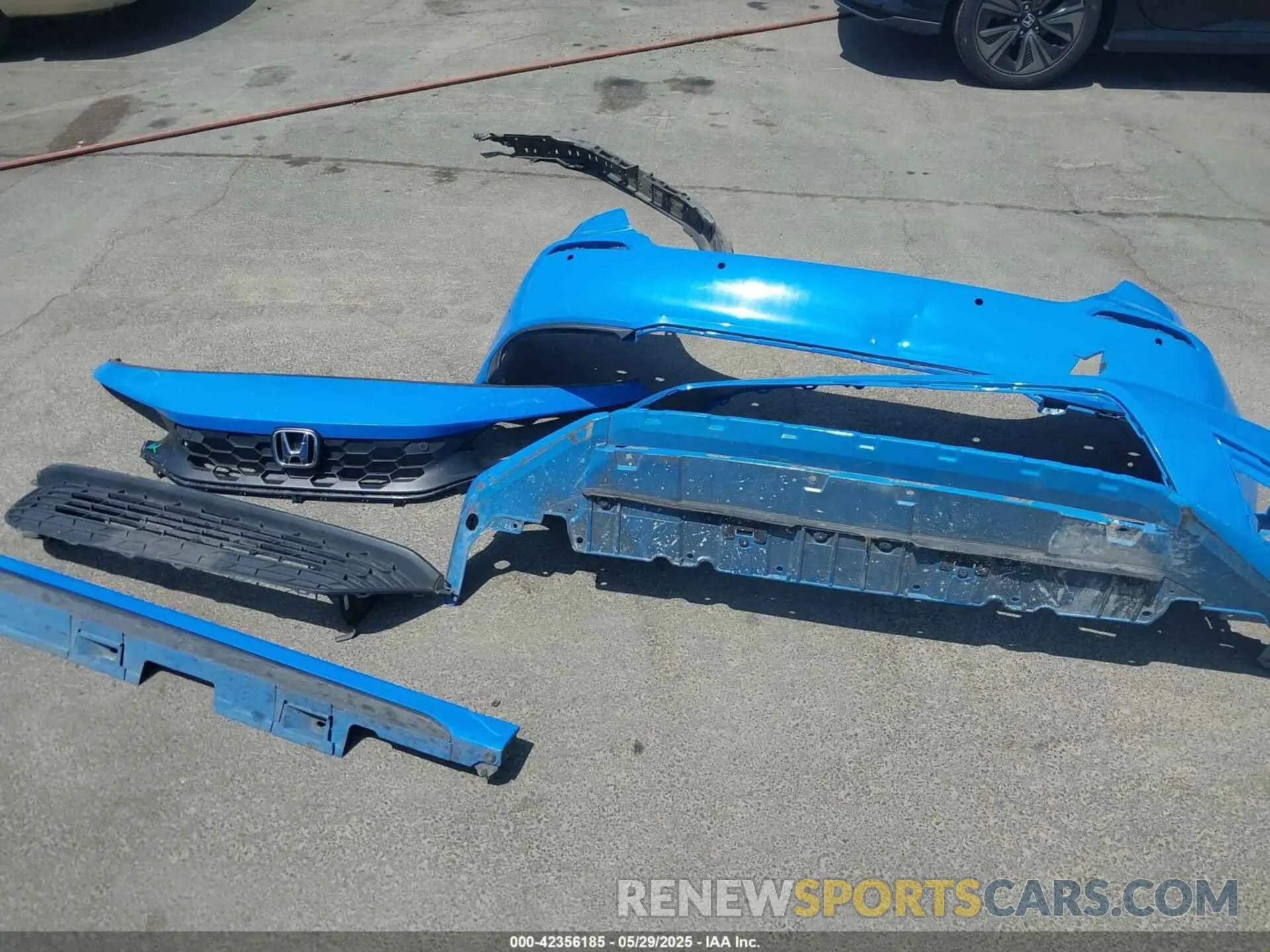 12 Photograph of a damaged car 19XFL1G80PE003789 HONDA CIVIC 2023