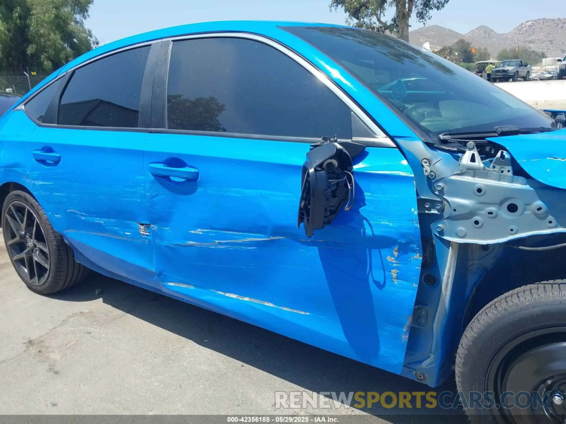 19 Photograph of a damaged car 19XFL1G80PE003789 HONDA CIVIC 2023