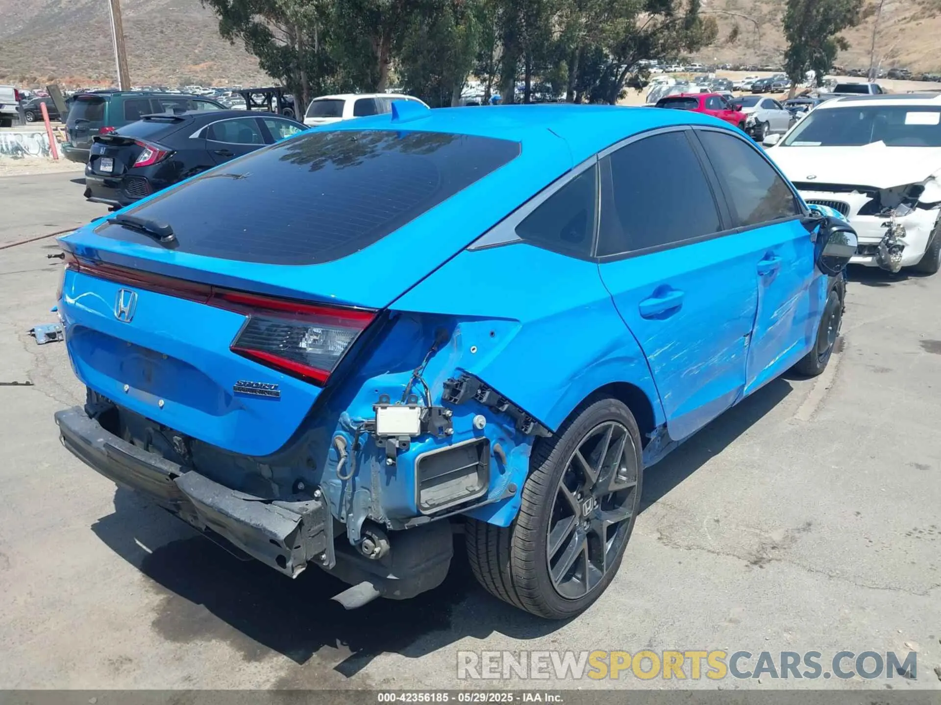 4 Photograph of a damaged car 19XFL1G80PE003789 HONDA CIVIC 2023