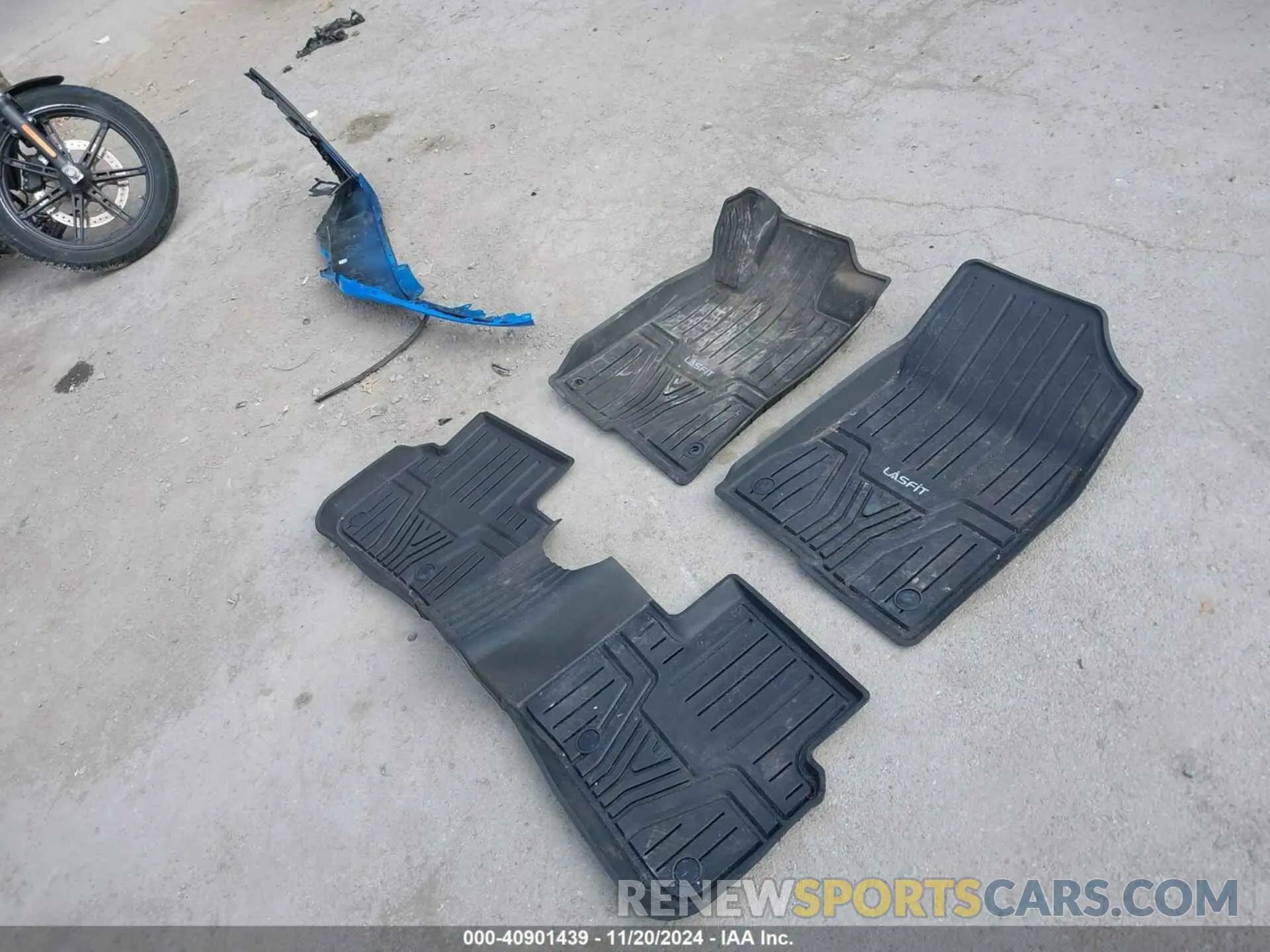 12 Photograph of a damaged car 19XFL1G82PE010419 HONDA CIVIC 2023