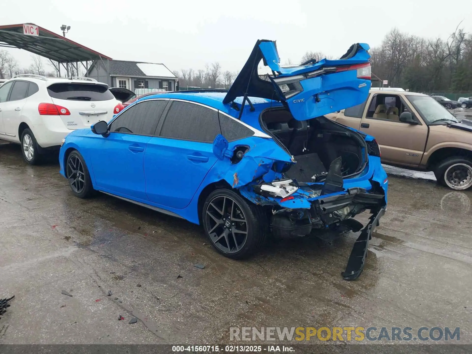 3 Photograph of a damaged car 19XFL1G86PE001383 HONDA CIVIC 2023