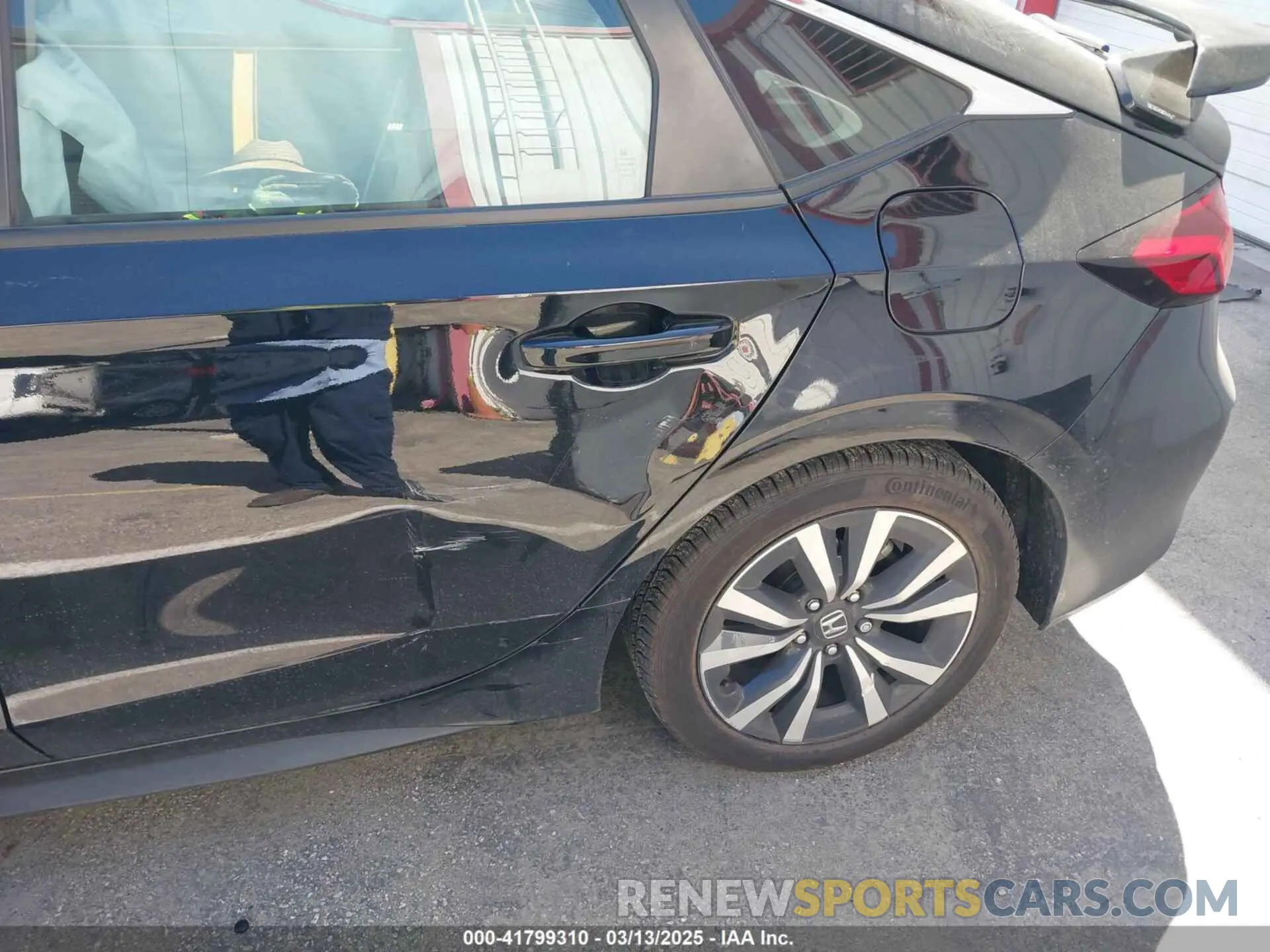 6 Photograph of a damaged car 19XFL1H72PE015514 HONDA CIVIC 2023