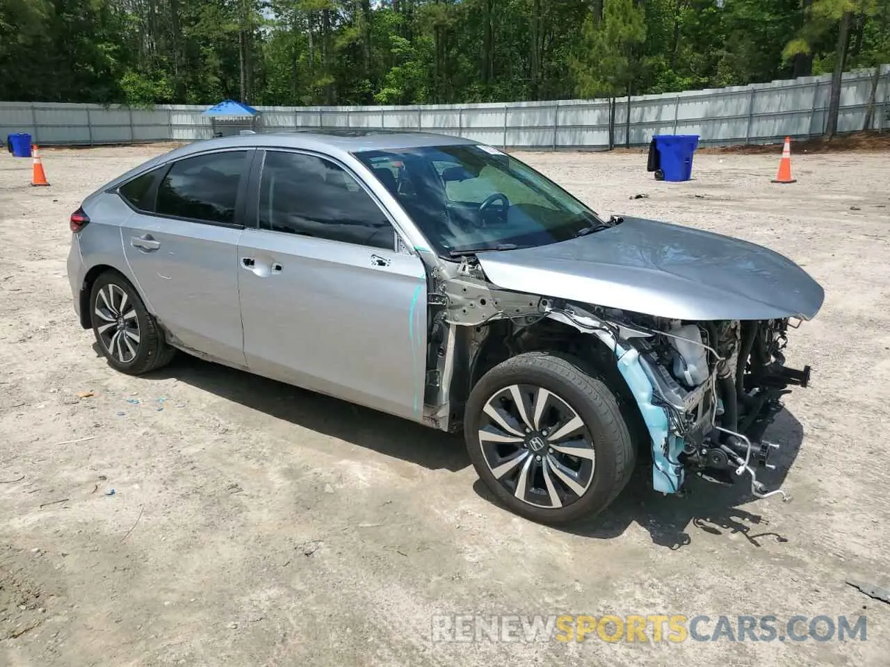 4 Photograph of a damaged car 19XFL1H73PE000732 HONDA CIVIC 2023