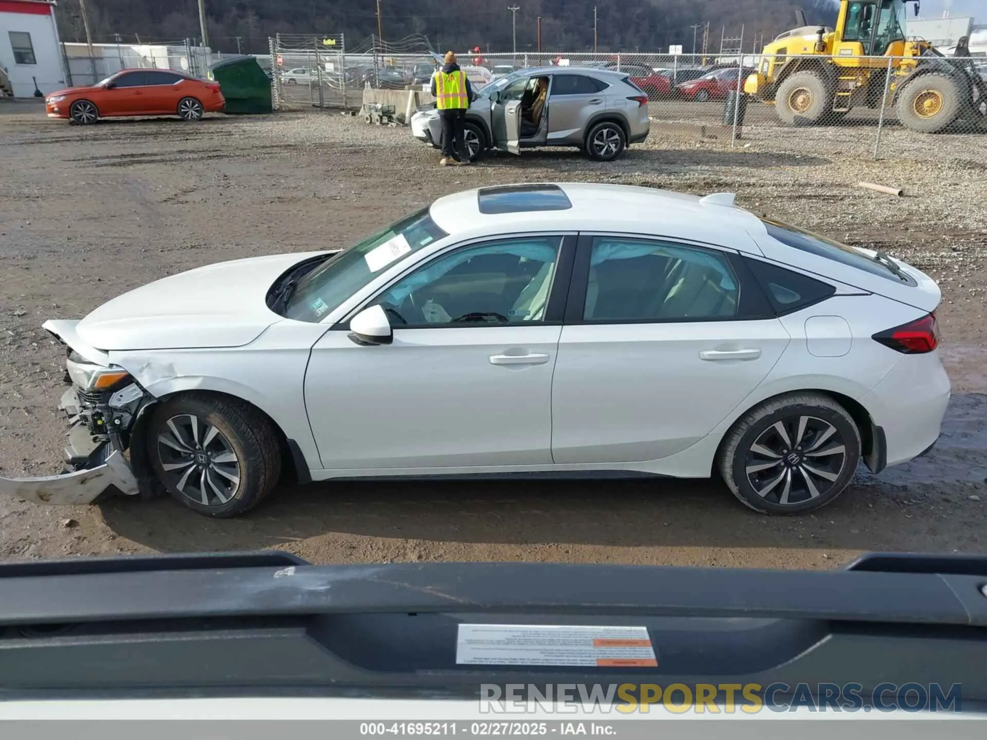 15 Photograph of a damaged car 19XFL1H75PE002224 HONDA CIVIC 2023