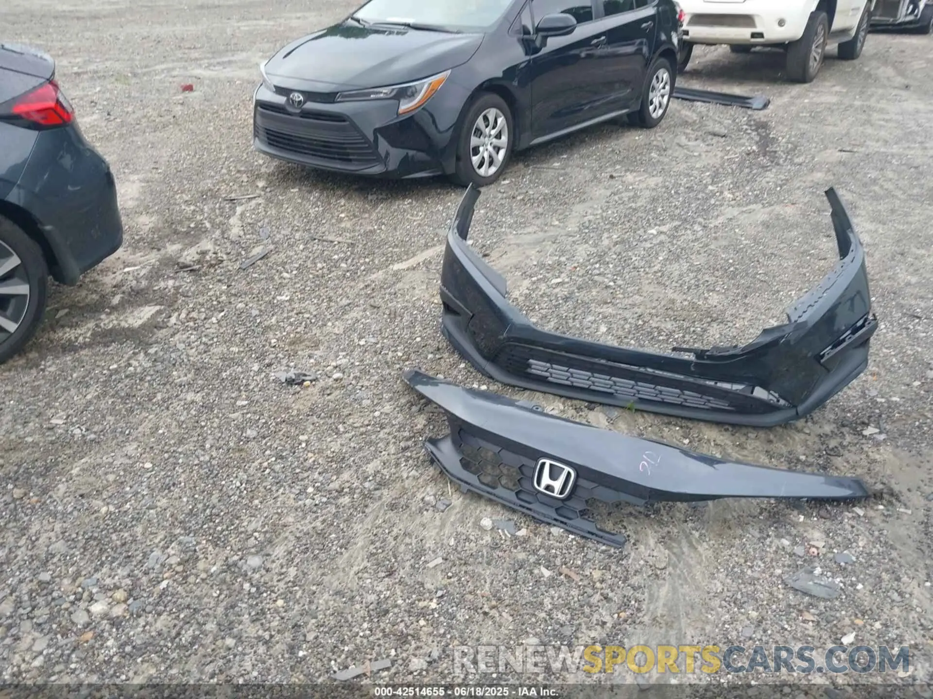 12 Photograph of a damaged car 19XFL1H76PE003334 HONDA CIVIC 2023