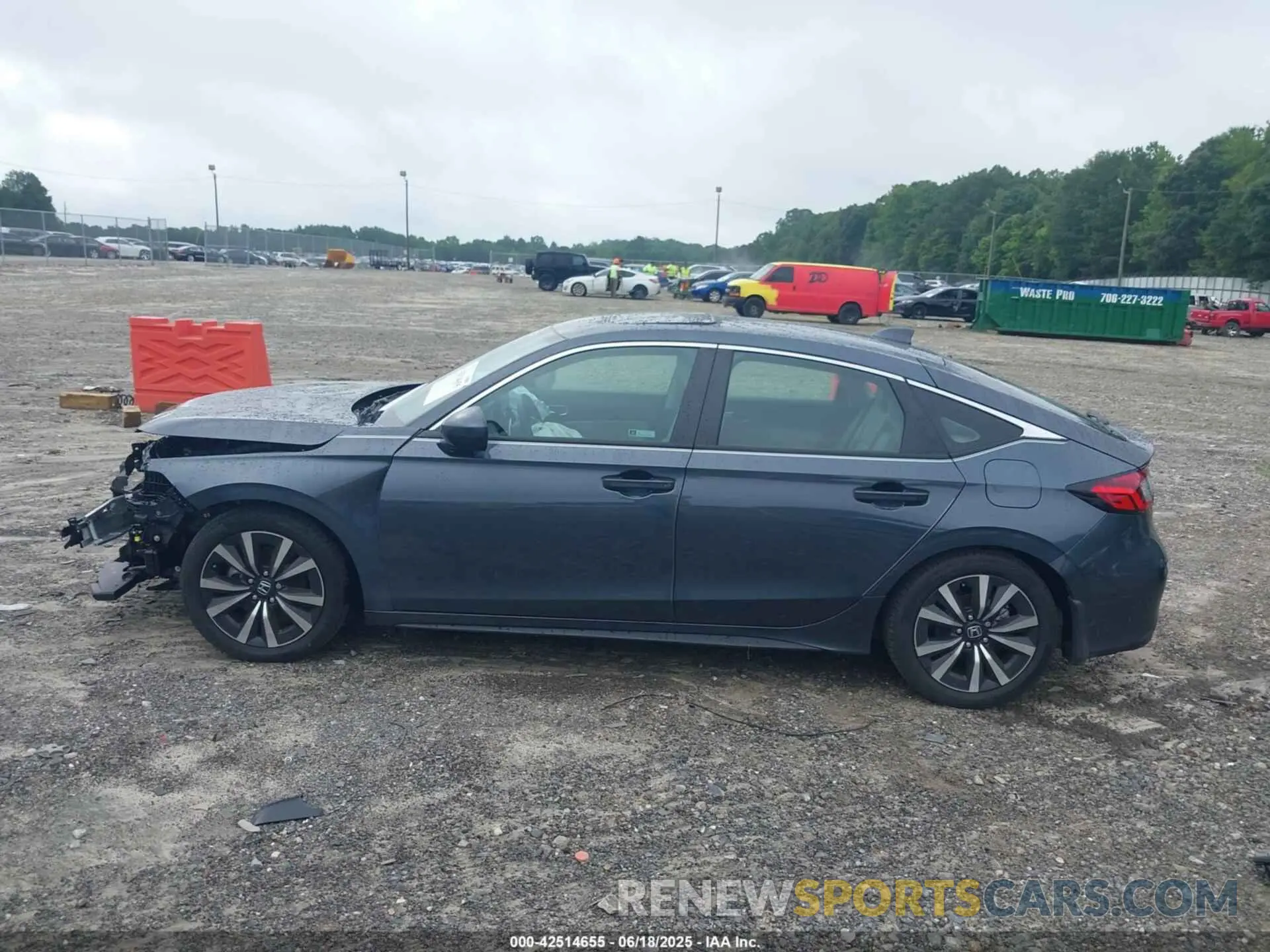 15 Photograph of a damaged car 19XFL1H76PE003334 HONDA CIVIC 2023