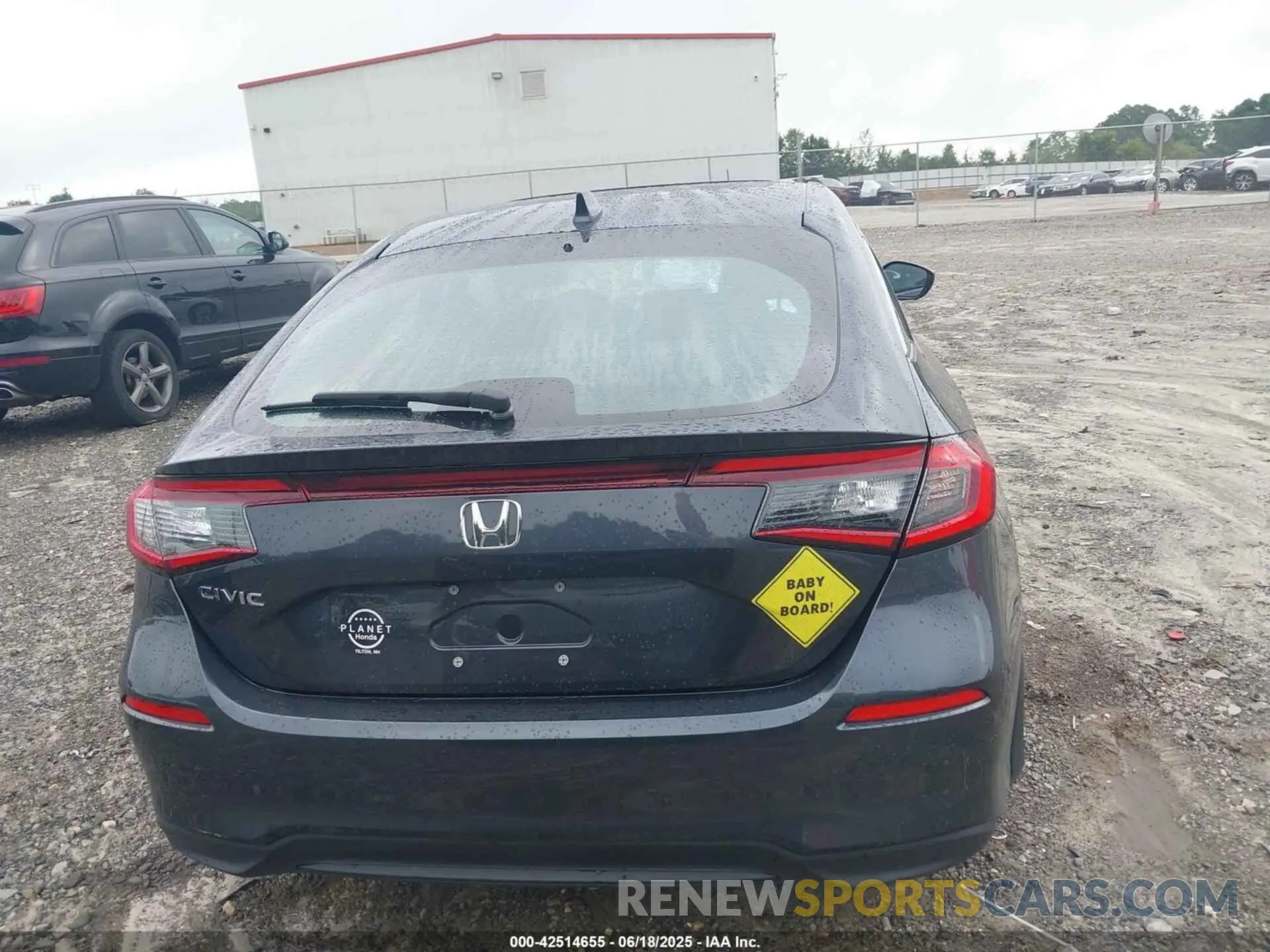 17 Photograph of a damaged car 19XFL1H76PE003334 HONDA CIVIC 2023
