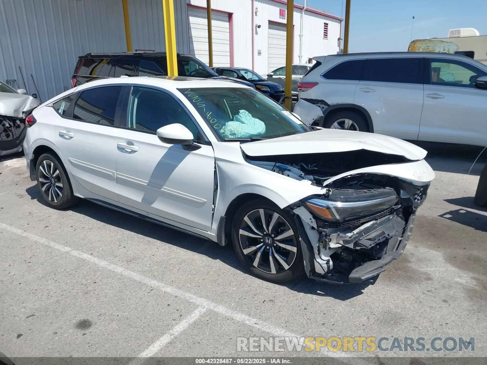 1 Photograph of a damaged car 19XFL1H76PE003575 HONDA CIVIC 2023