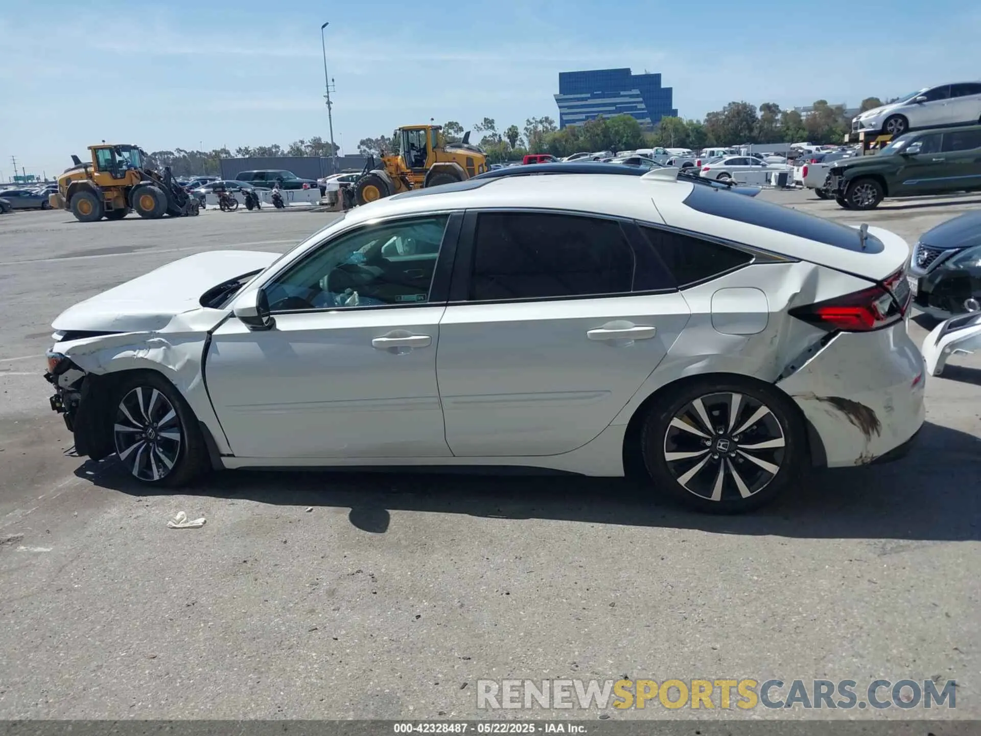14 Photograph of a damaged car 19XFL1H76PE003575 HONDA CIVIC 2023