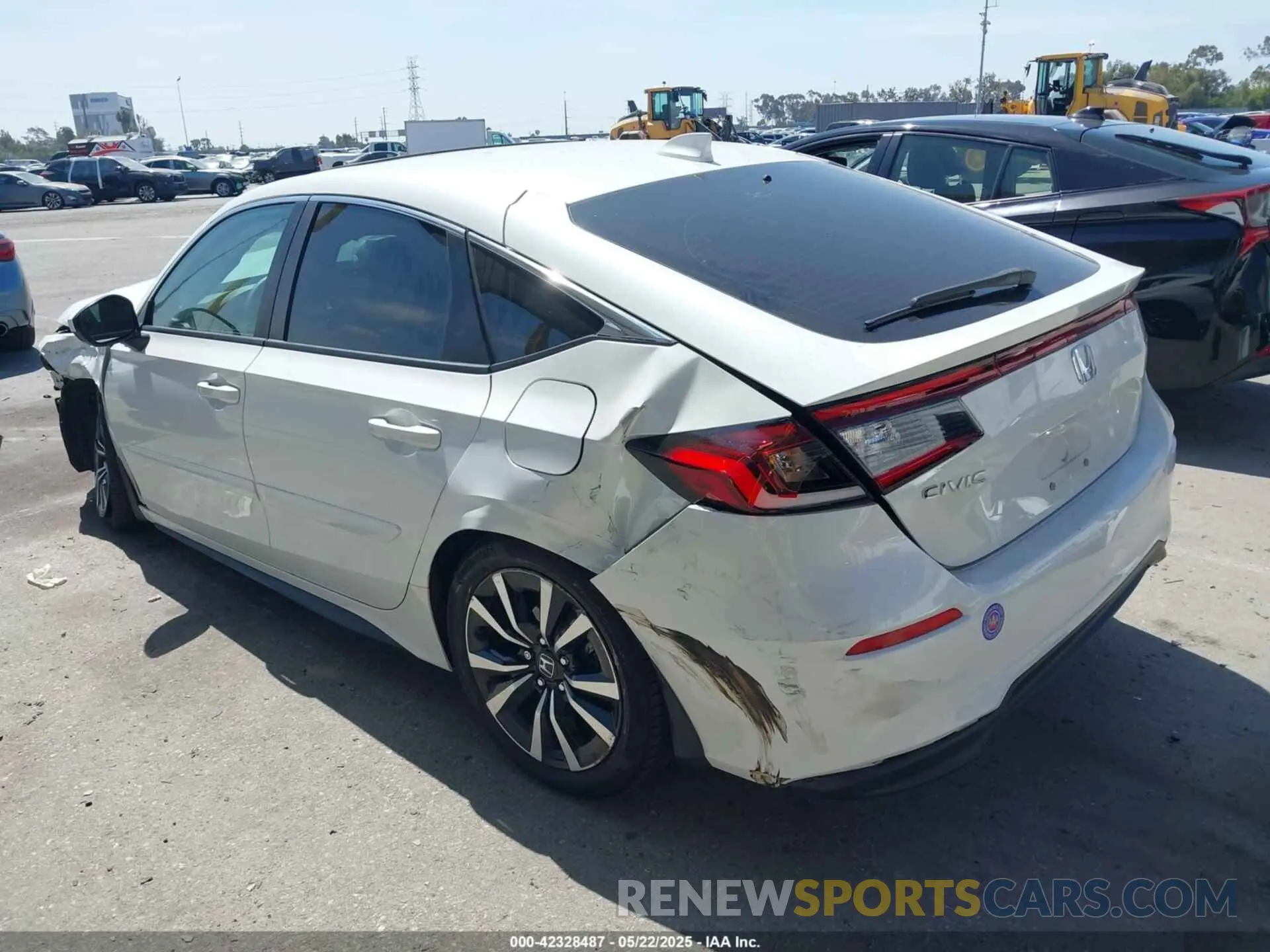 3 Photograph of a damaged car 19XFL1H76PE003575 HONDA CIVIC 2023