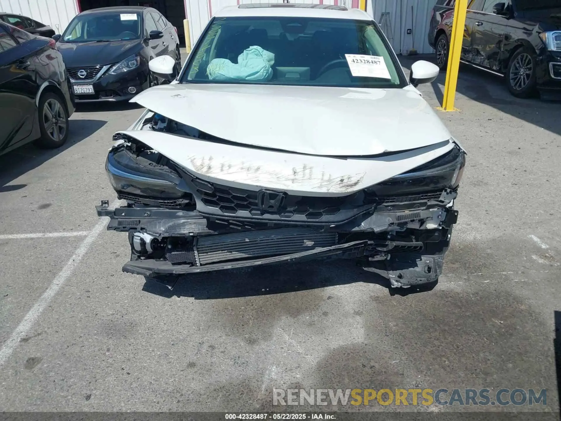 6 Photograph of a damaged car 19XFL1H76PE003575 HONDA CIVIC 2023