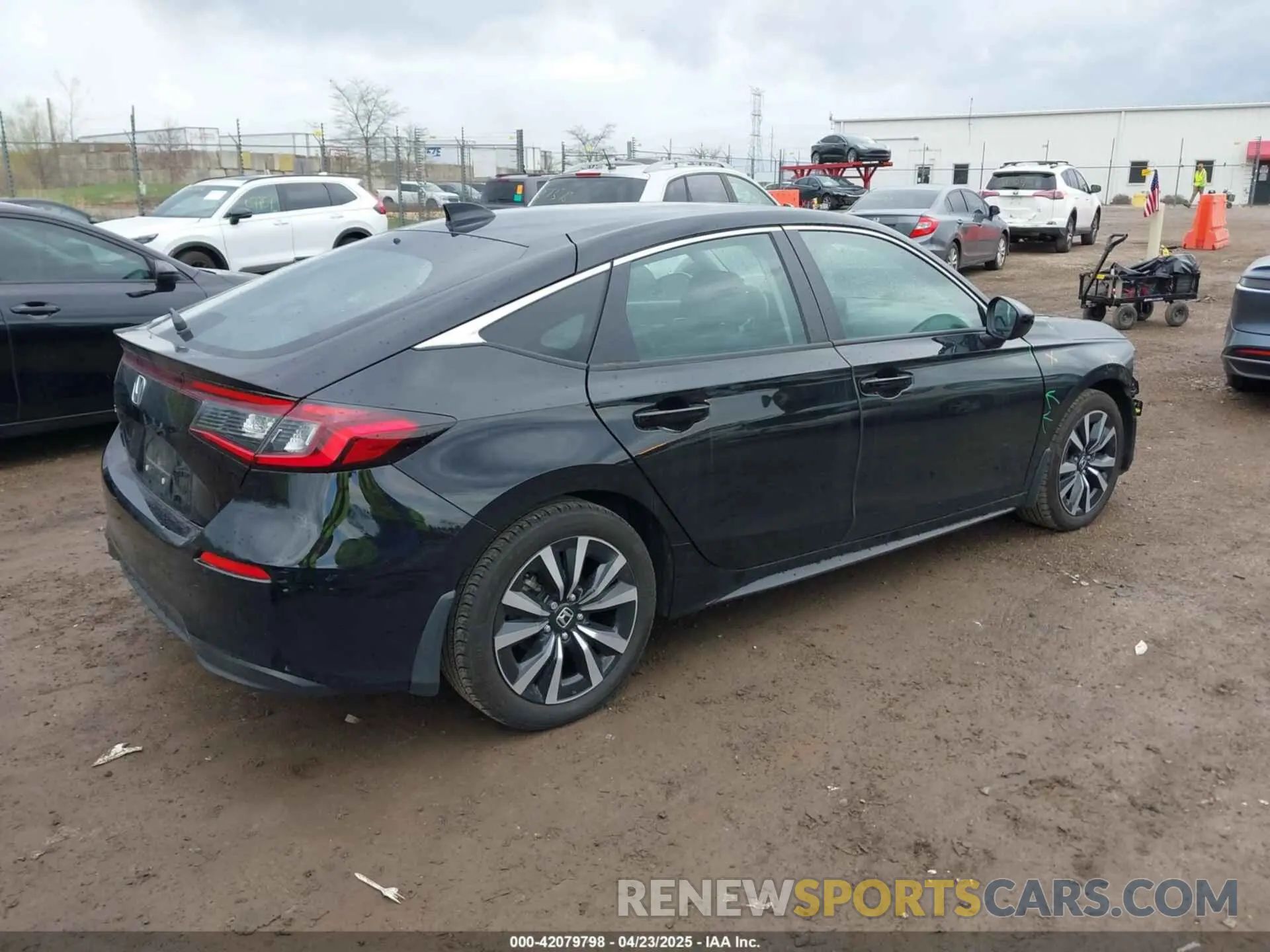 4 Photograph of a damaged car 19XFL1H77PE018148 HONDA CIVIC 2023