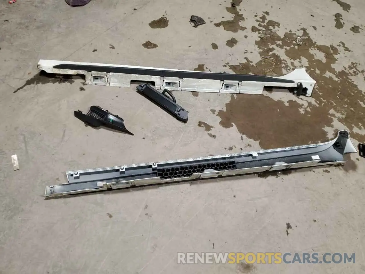 12 Photograph of a damaged car 19XFL1H78PE012049 HONDA CIVIC 2023
