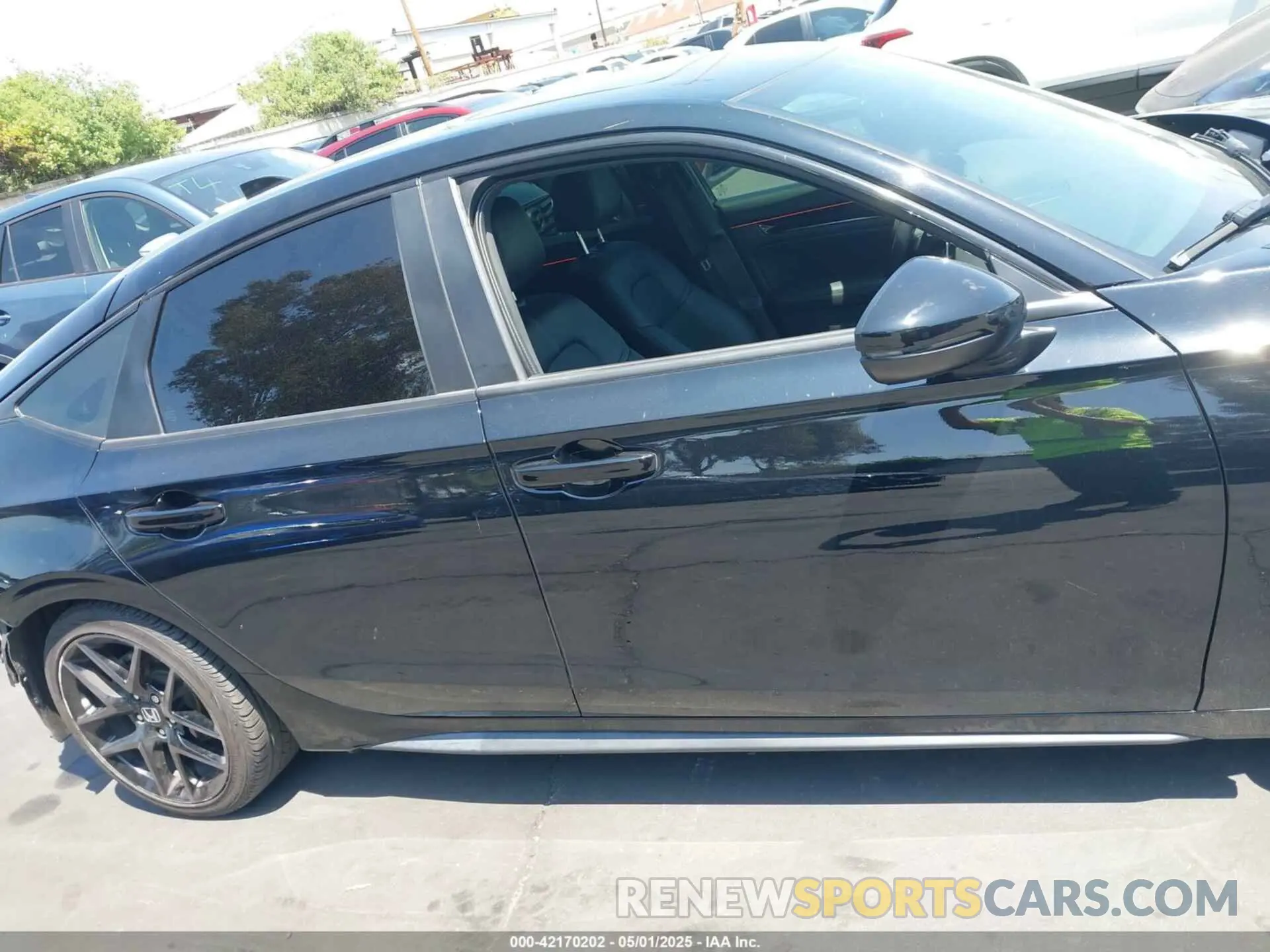 14 Photograph of a damaged car 19XFL1H80PE009154 HONDA CIVIC 2023