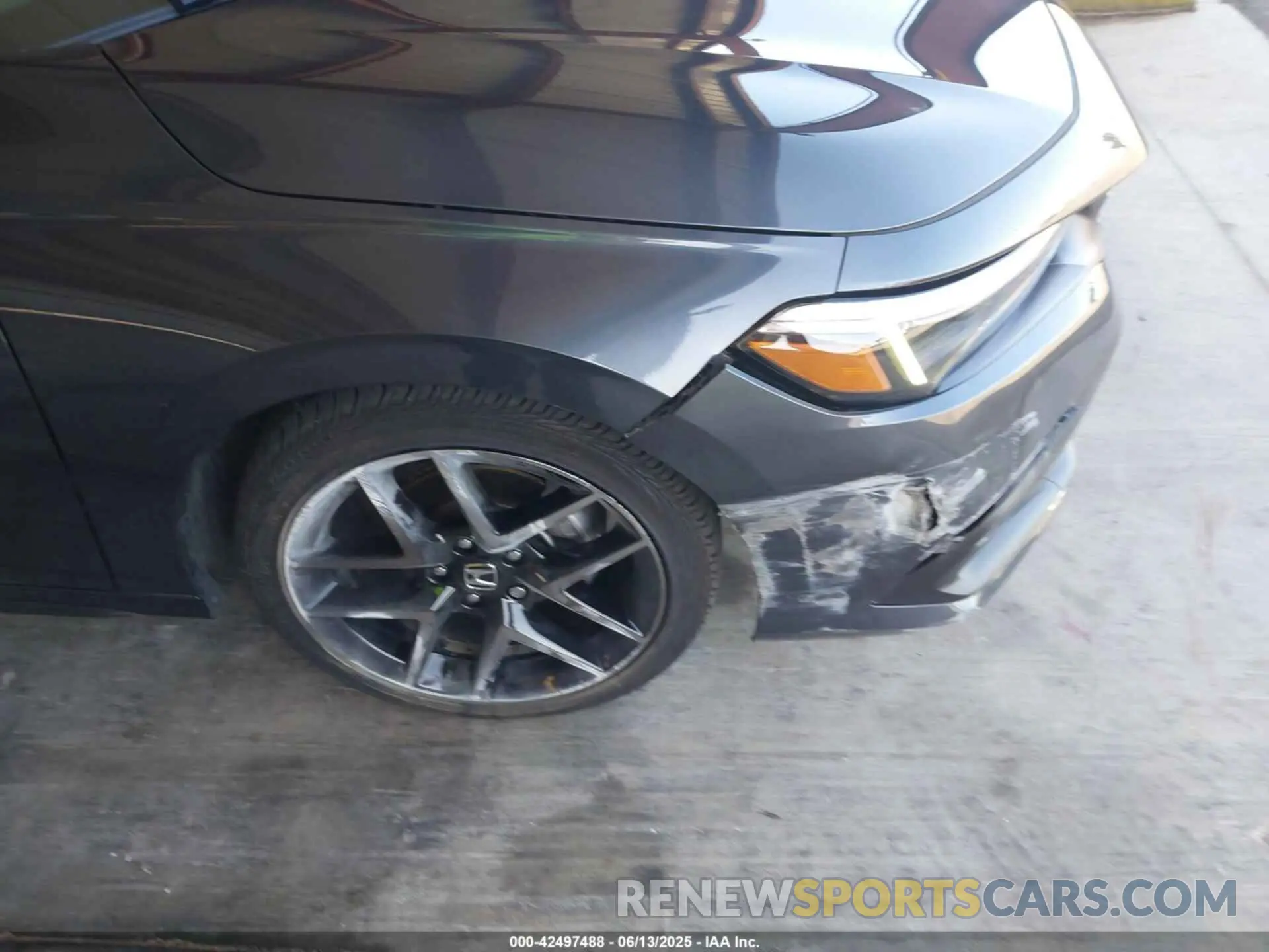 18 Photograph of a damaged car 19XFL1H83PE006877 HONDA CIVIC 2023