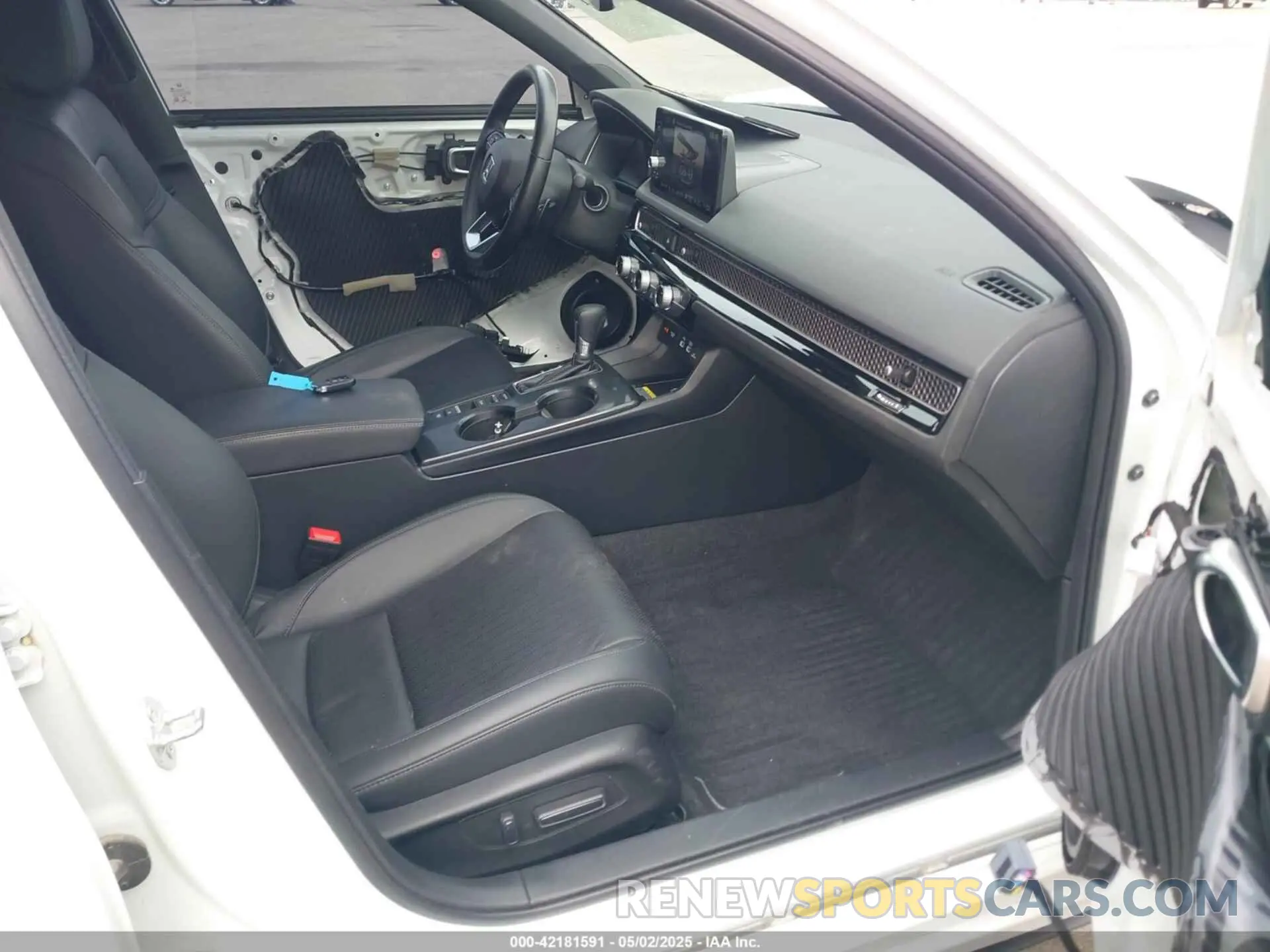 5 Photograph of a damaged car 19XFL1H87PE002914 HONDA CIVIC 2023