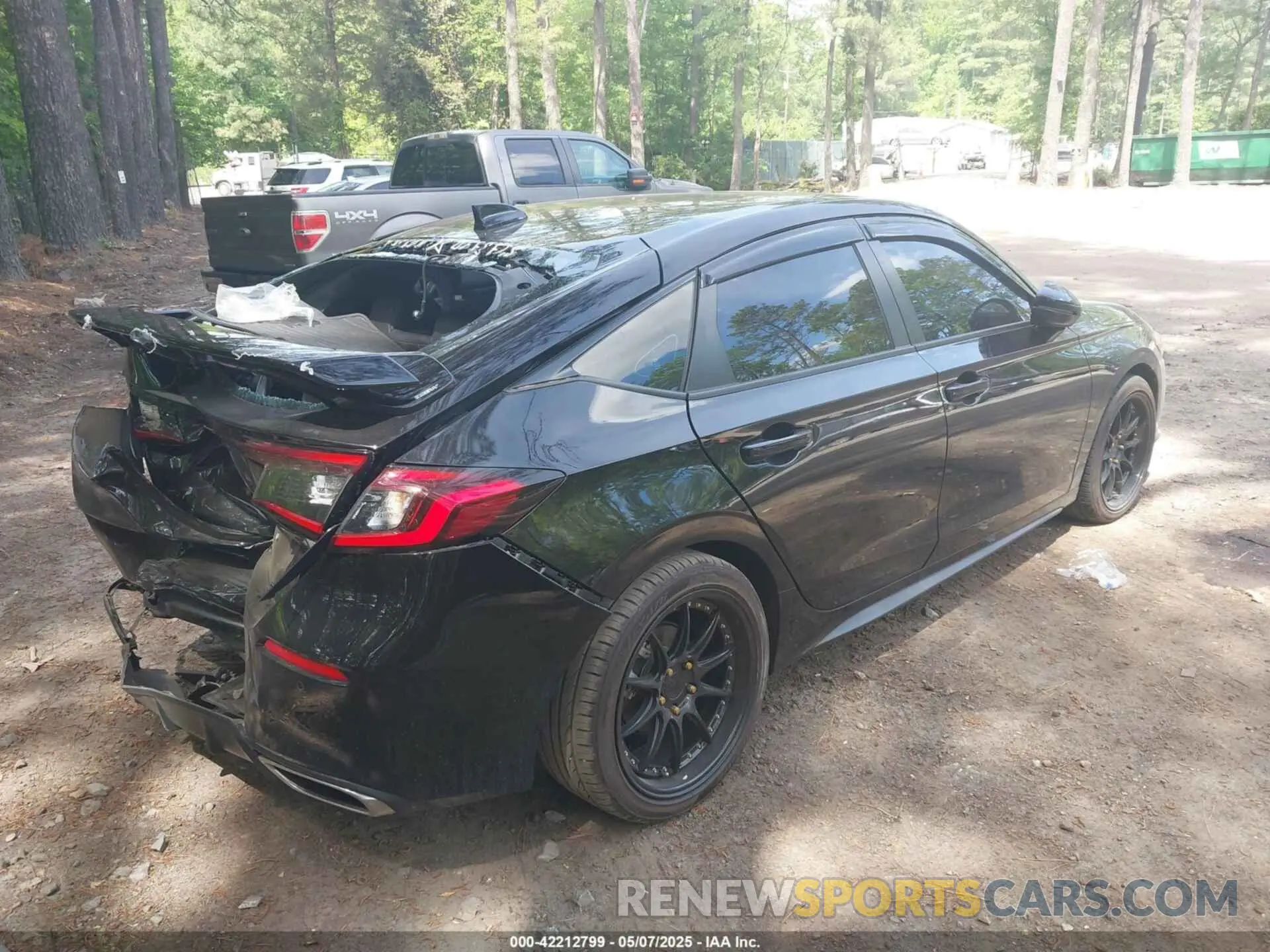 4 Photograph of a damaged car 19XFL1H88PE001075 HONDA CIVIC 2023
