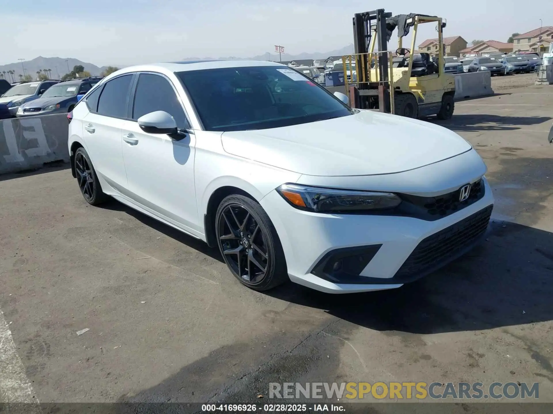 1 Photograph of a damaged car 19XFL1H8XPE001868 HONDA CIVIC 2023