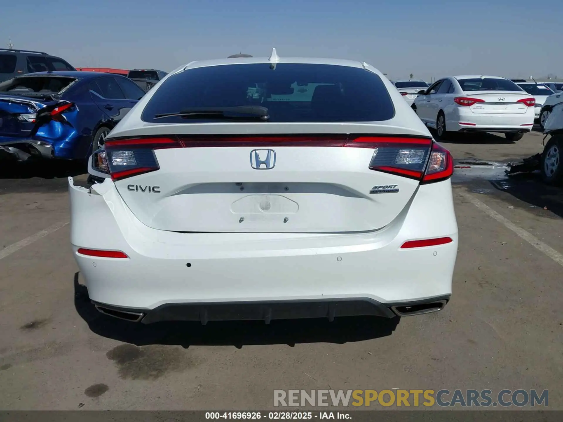 15 Photograph of a damaged car 19XFL1H8XPE001868 HONDA CIVIC 2023