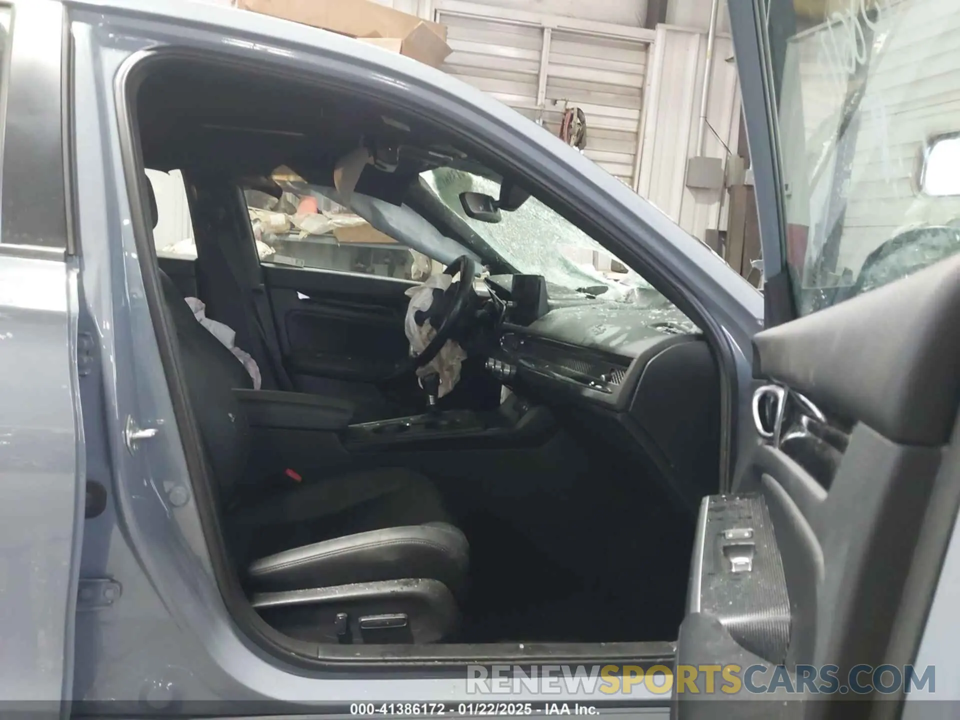 5 Photograph of a damaged car 19XFL1H8XPE006312 HONDA CIVIC 2023