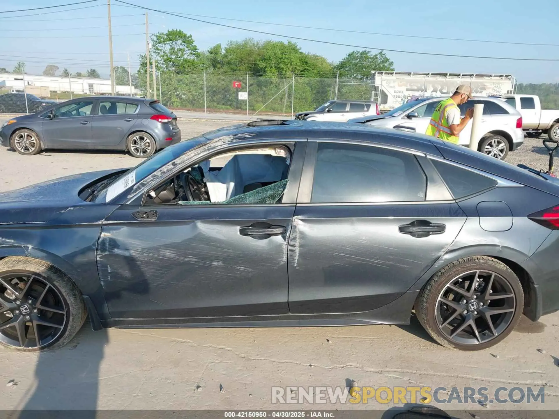 15 Photograph of a damaged car 19XFL1H8XPE006441 HONDA CIVIC 2023