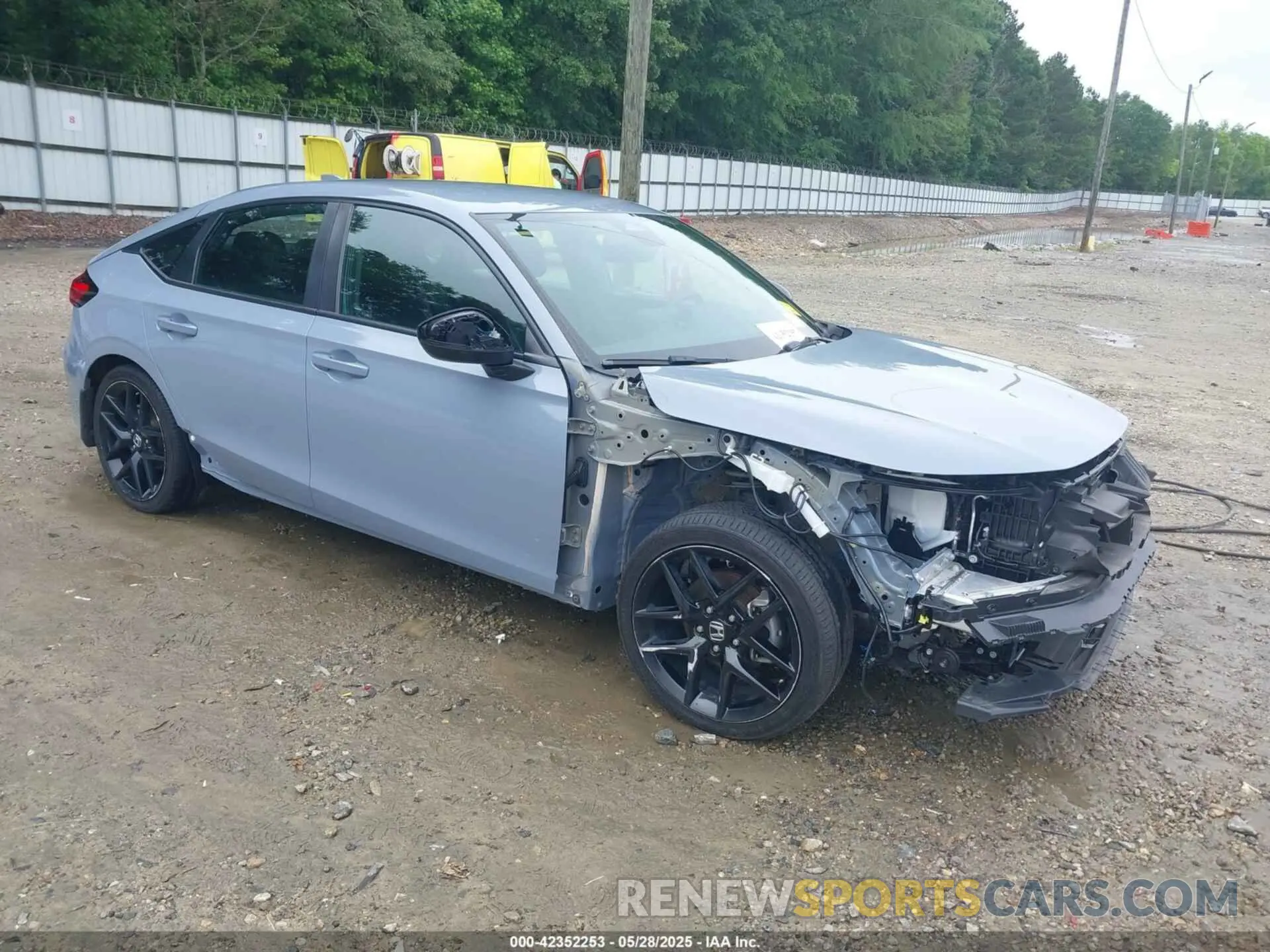 1 Photograph of a damaged car 19XFL2G87PE014715 HONDA CIVIC 2023
